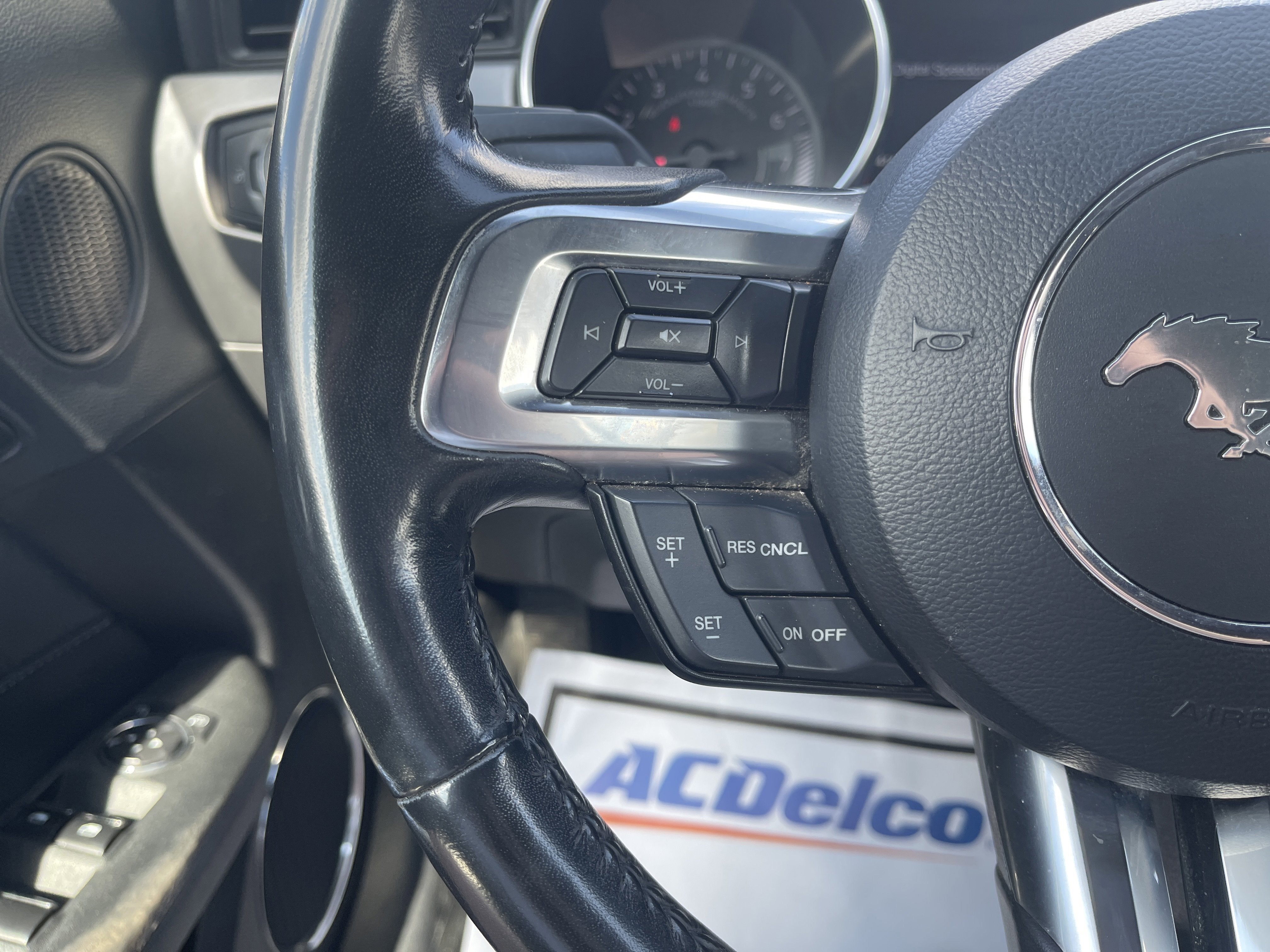 2022 Ford Mustang EcoBoost