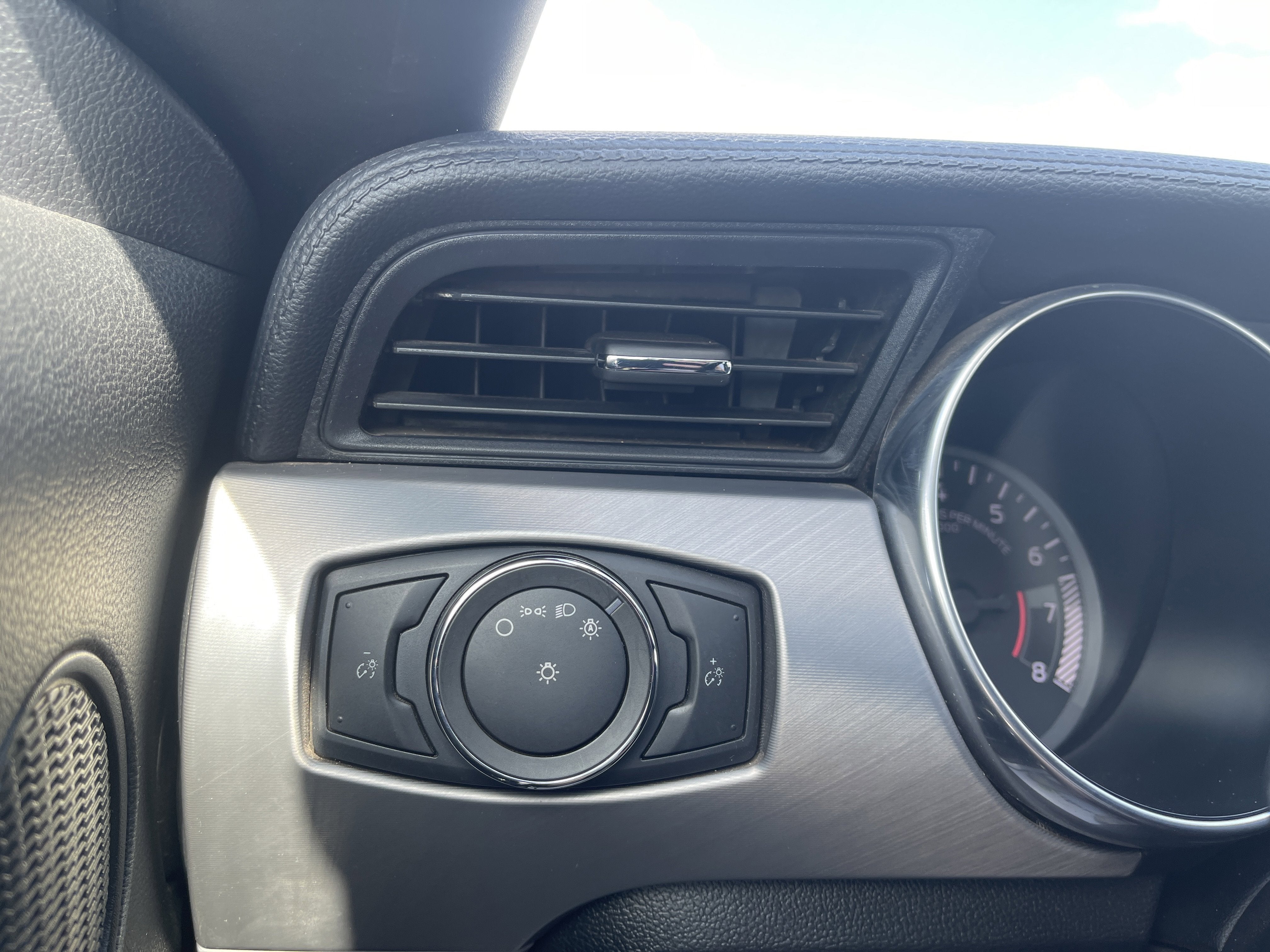 2022 Ford Mustang EcoBoost