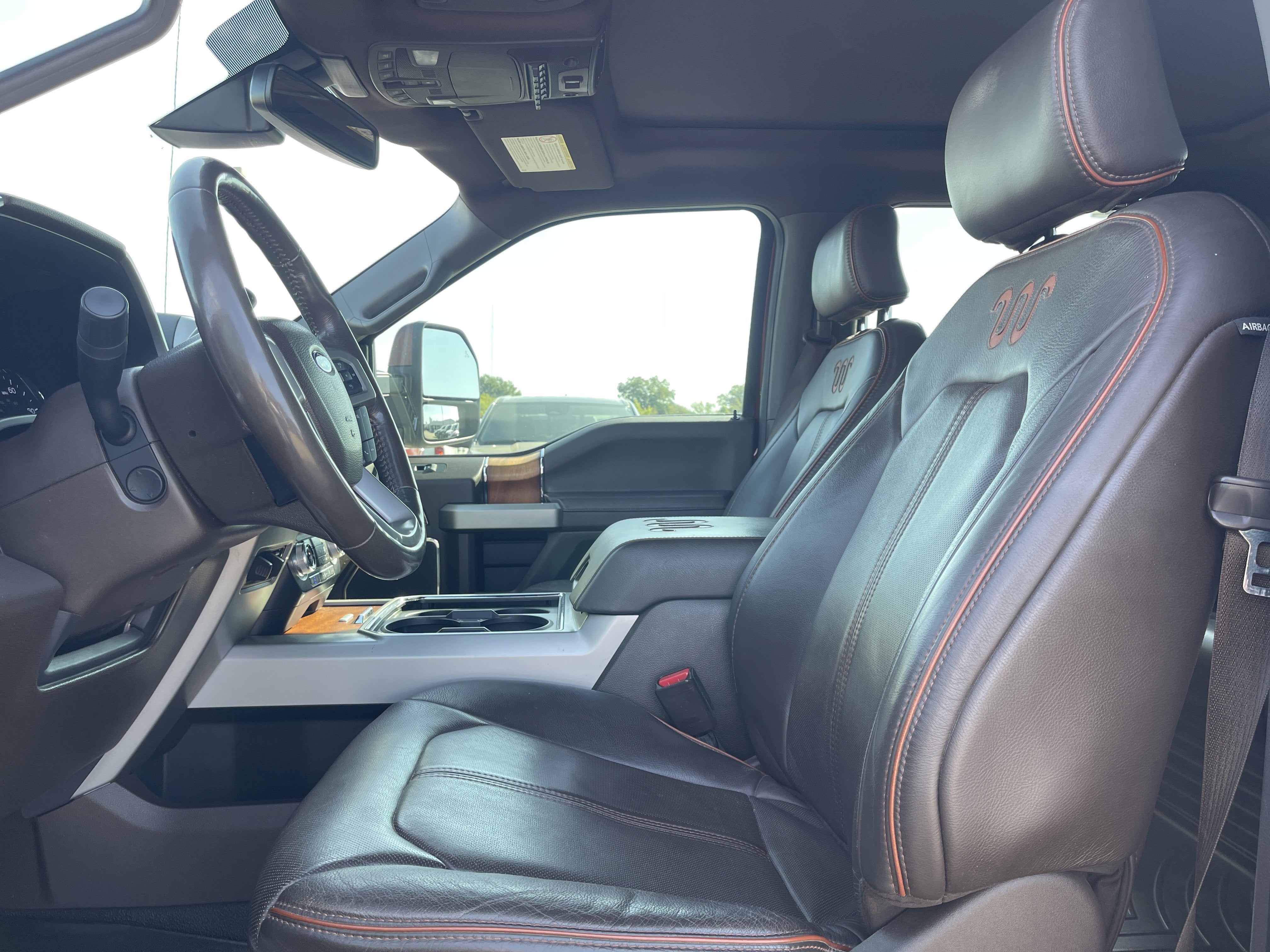 2017 Ford Super Duty F-350 SRW Platinum