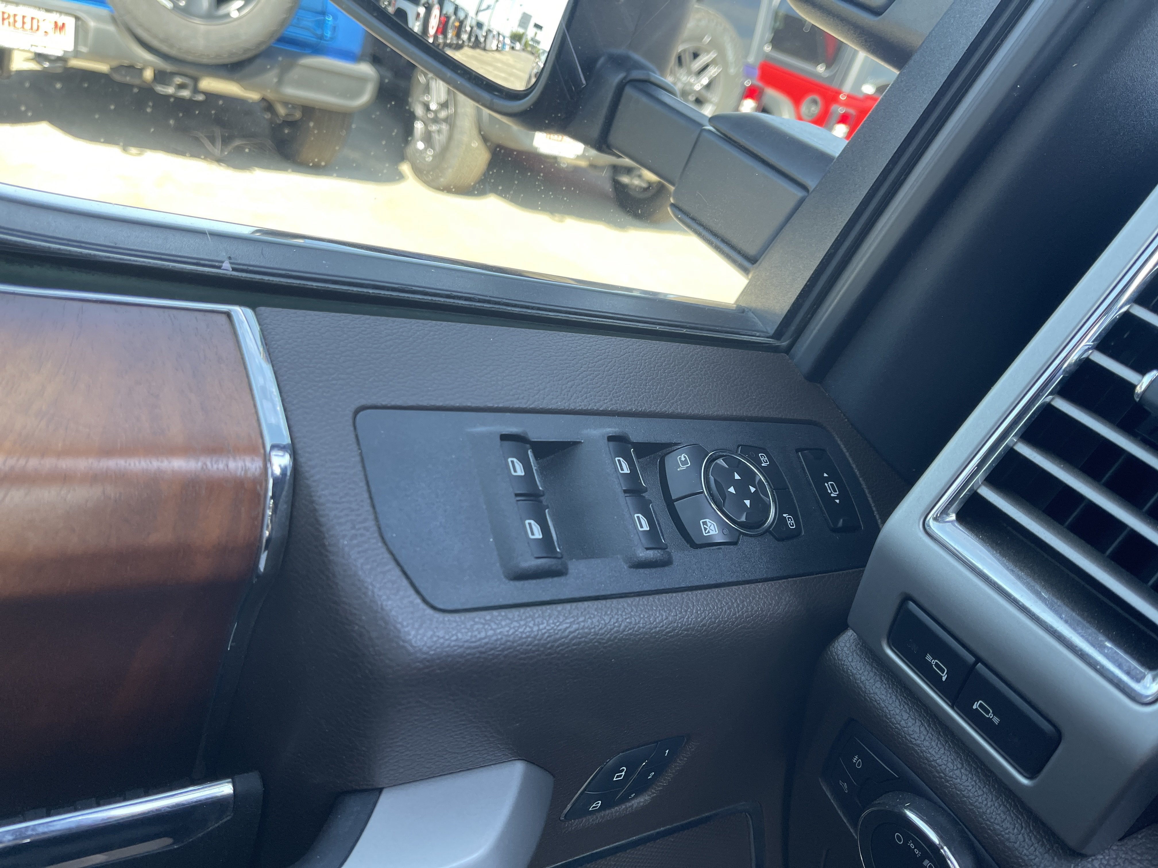 2017 Ford Super Duty F-350 SRW Platinum