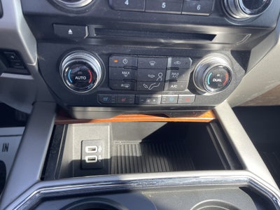 2017 Ford Super Duty F-350 SRW Platinum