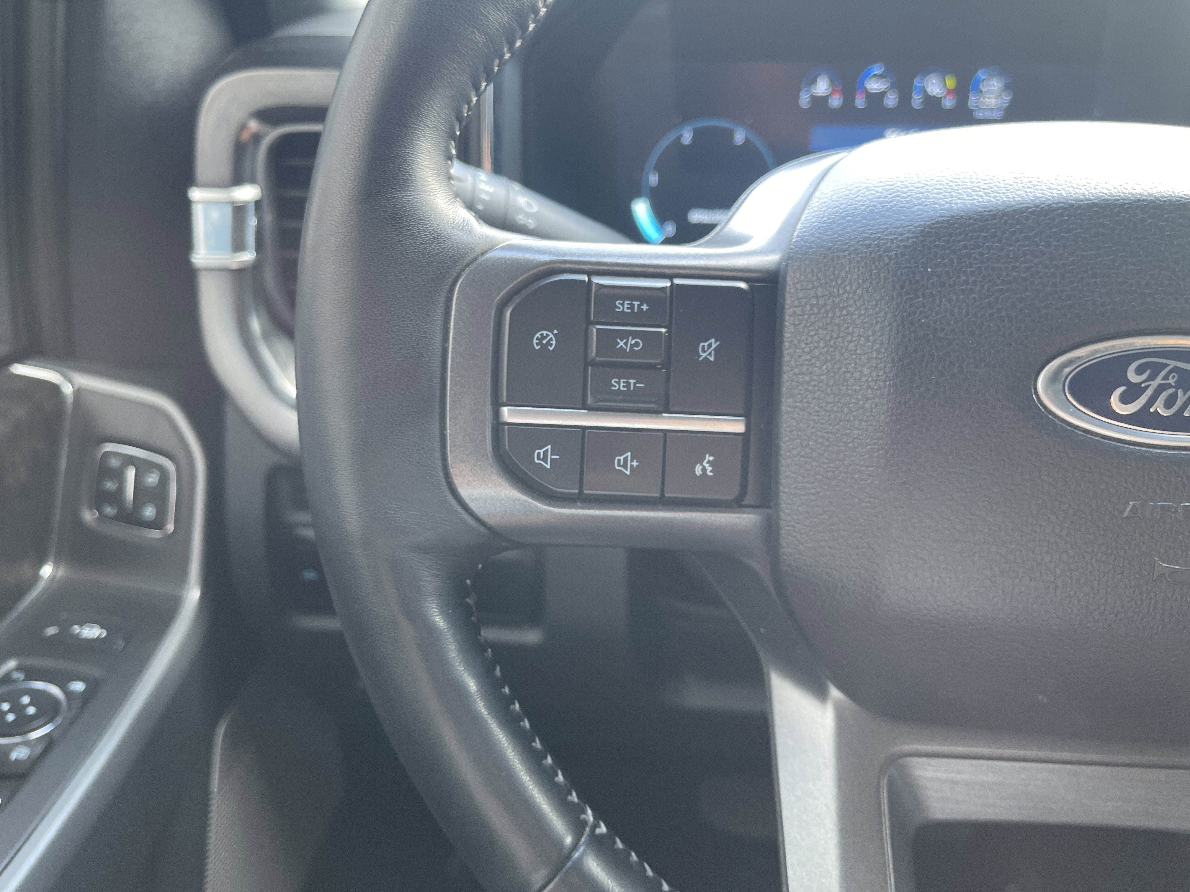 2024 Ford Super Duty F-350 DRW XL