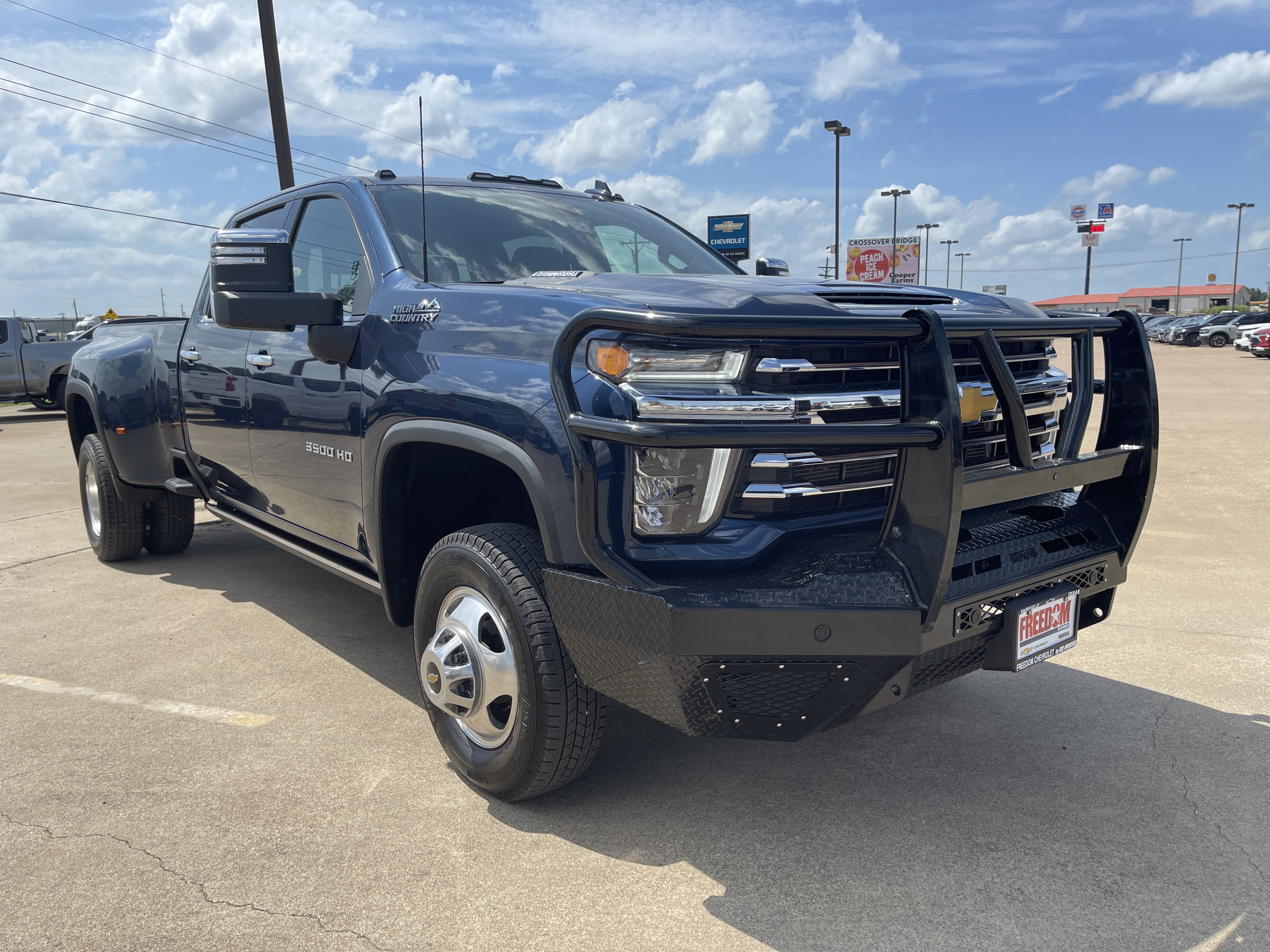 2022 Chevrolet Silverado 3500 HD High Country DRW