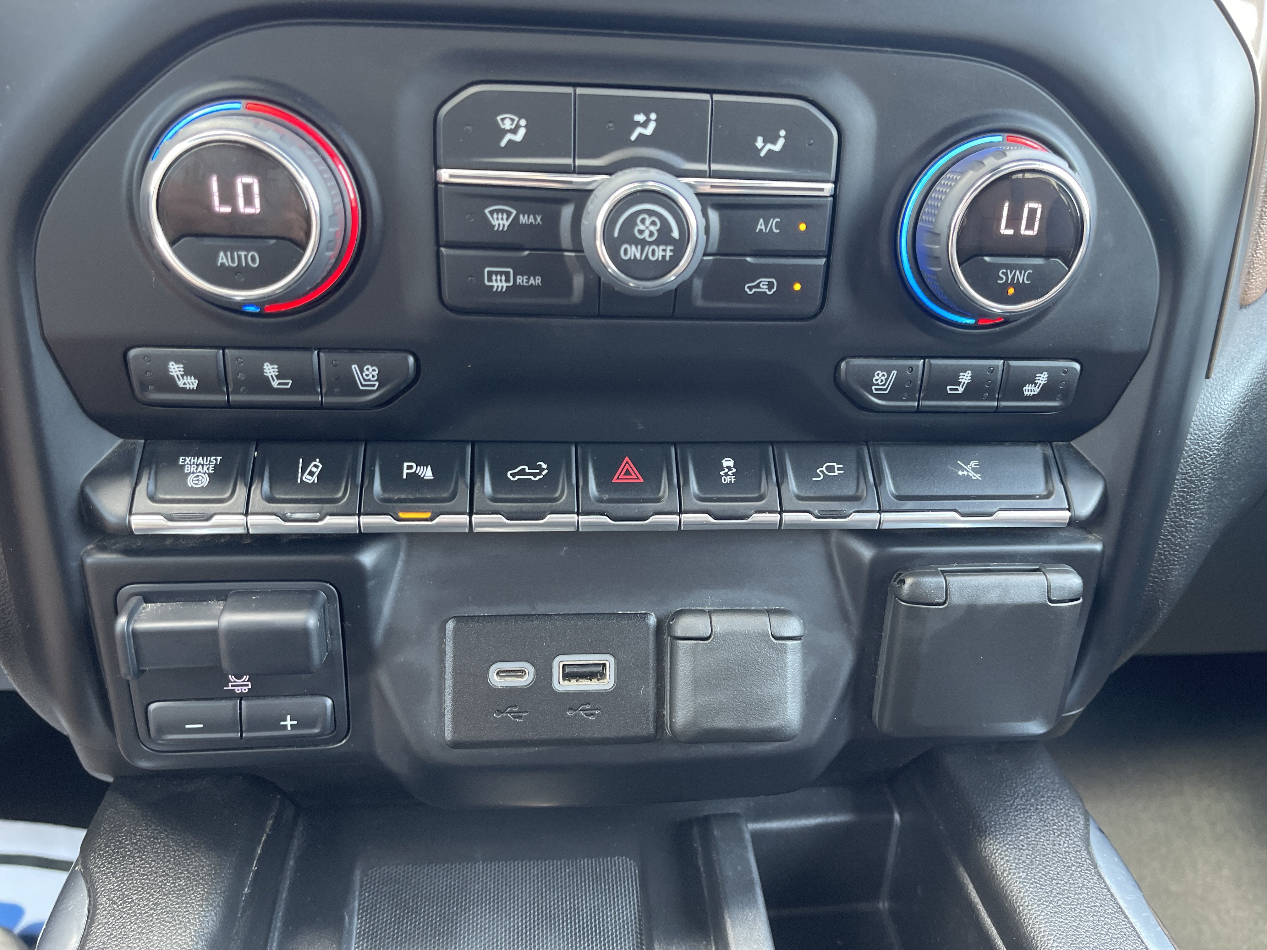 2022 Chevrolet Silverado 3500 HD High Country DRW