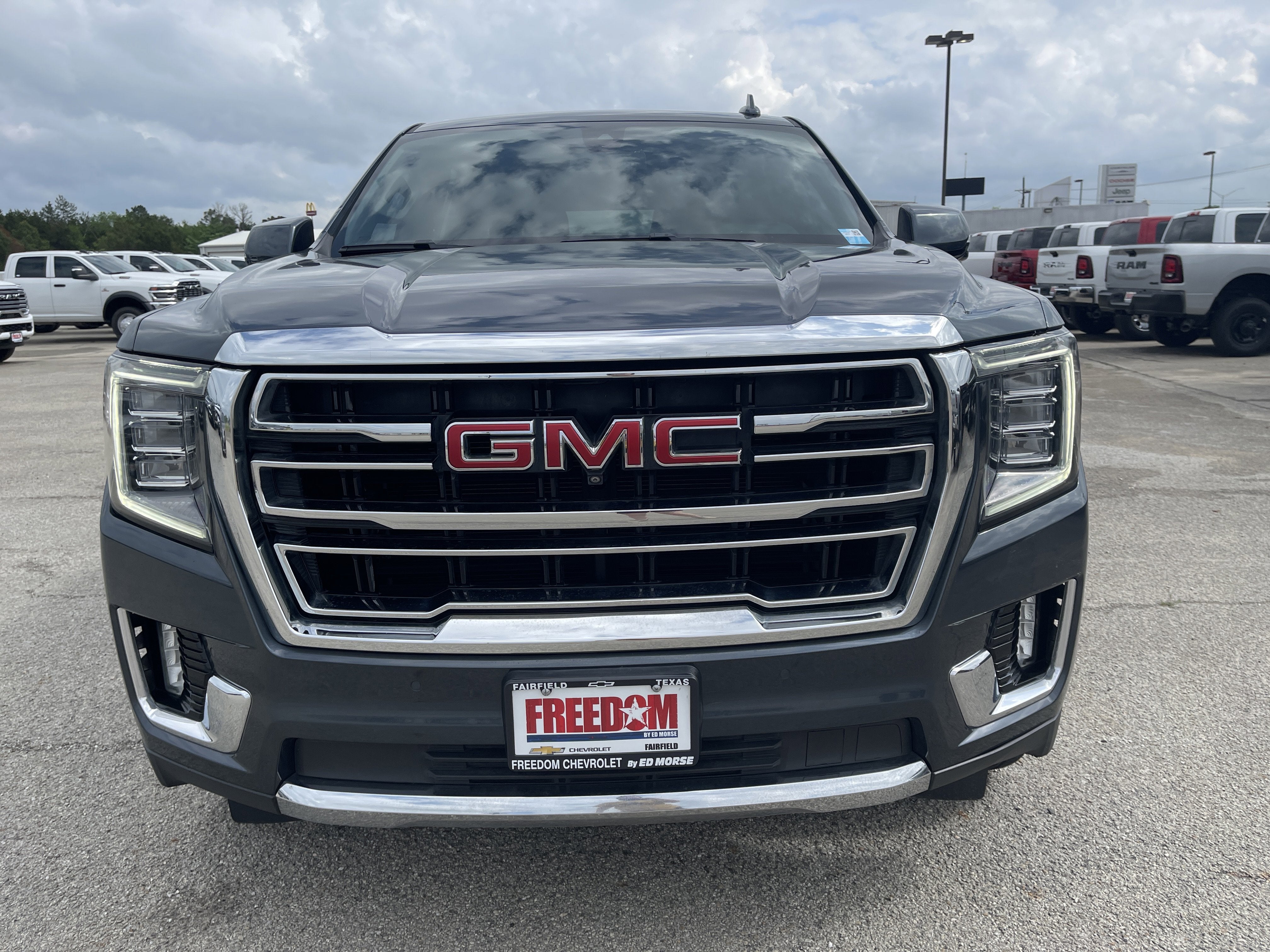 2021 GMC Yukon SLT