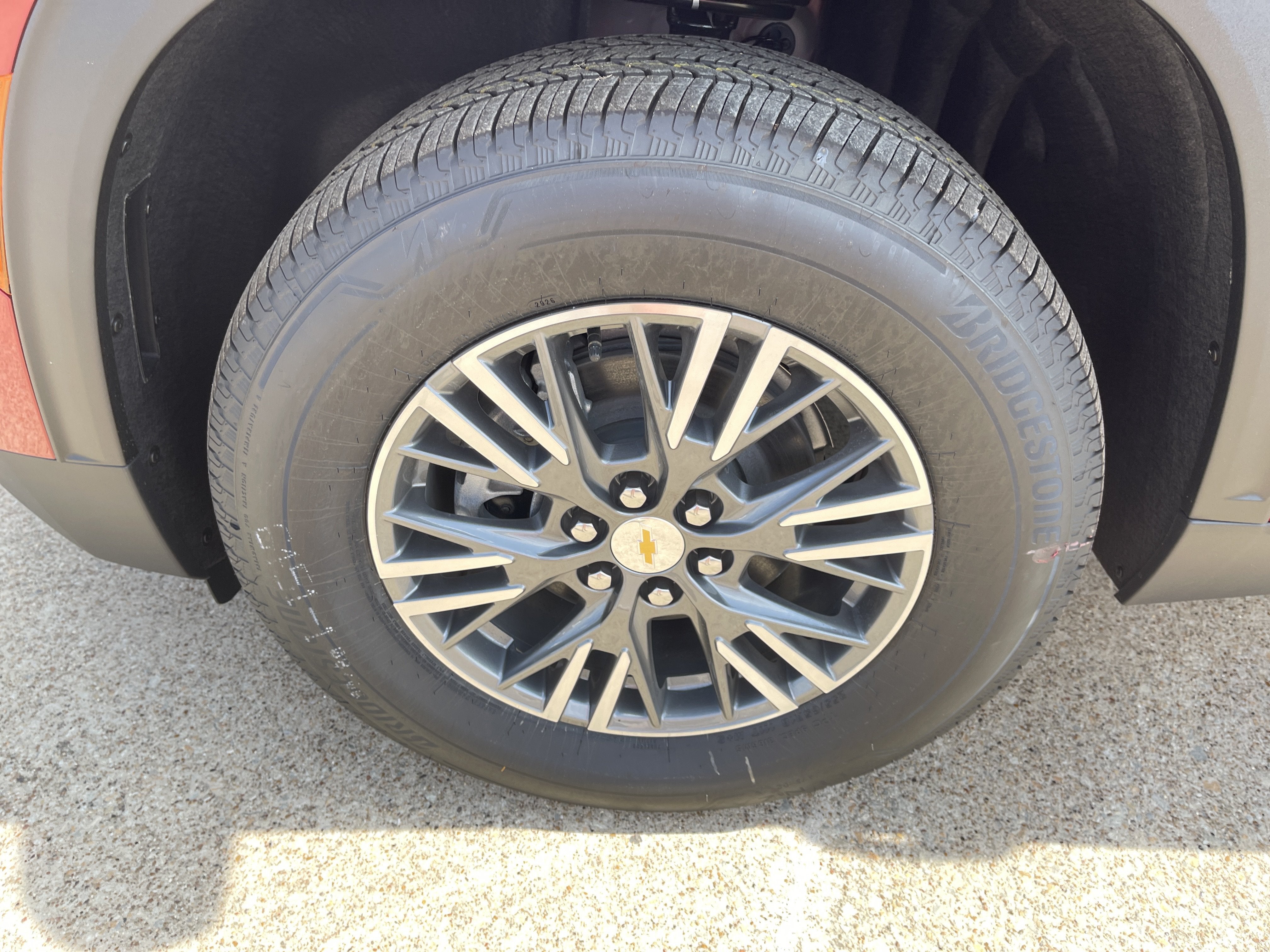 2027 Chevrolet Traverse LT
