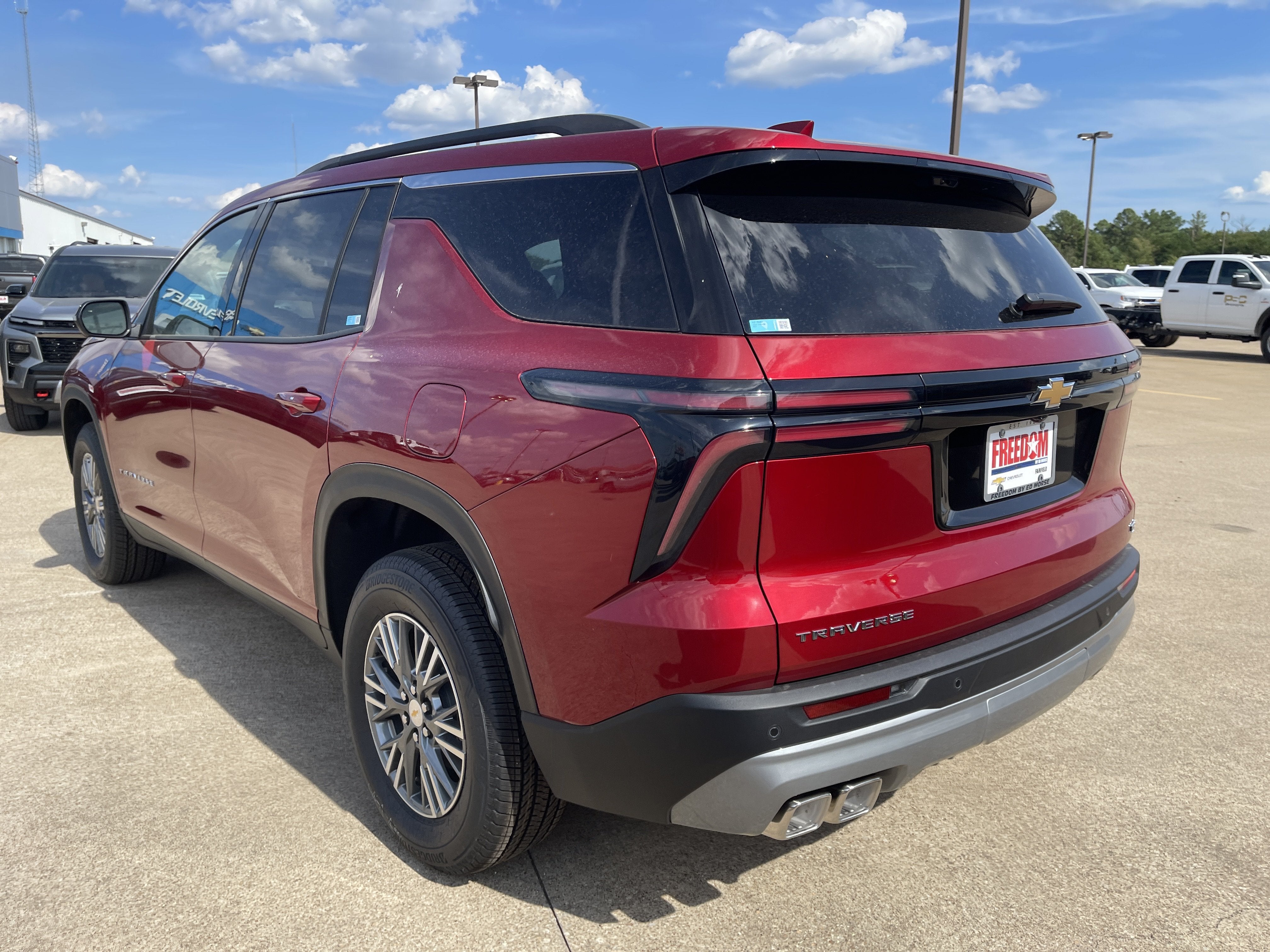 2027 Chevrolet Traverse LT