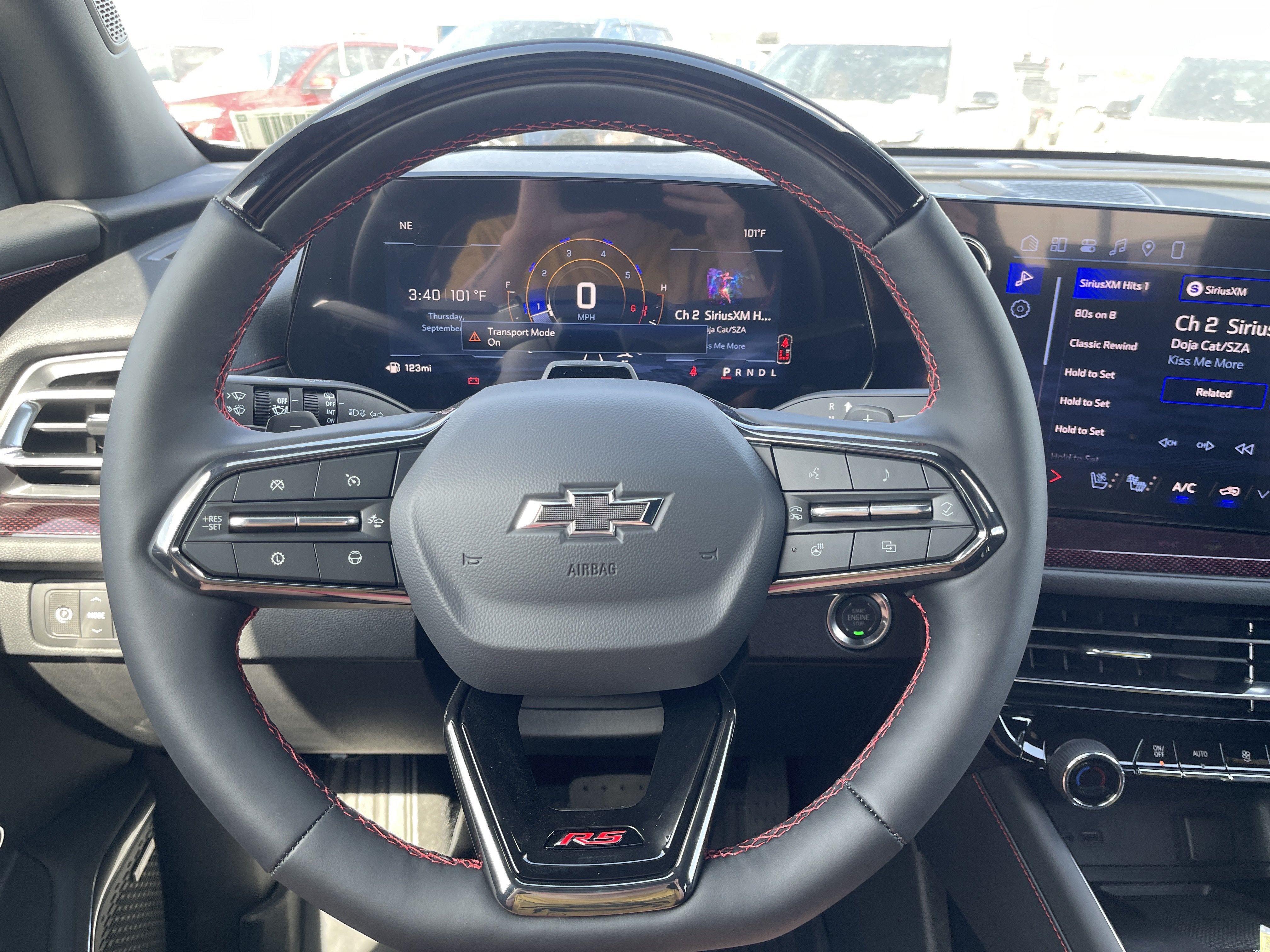 2027 Chevrolet Traverse RS