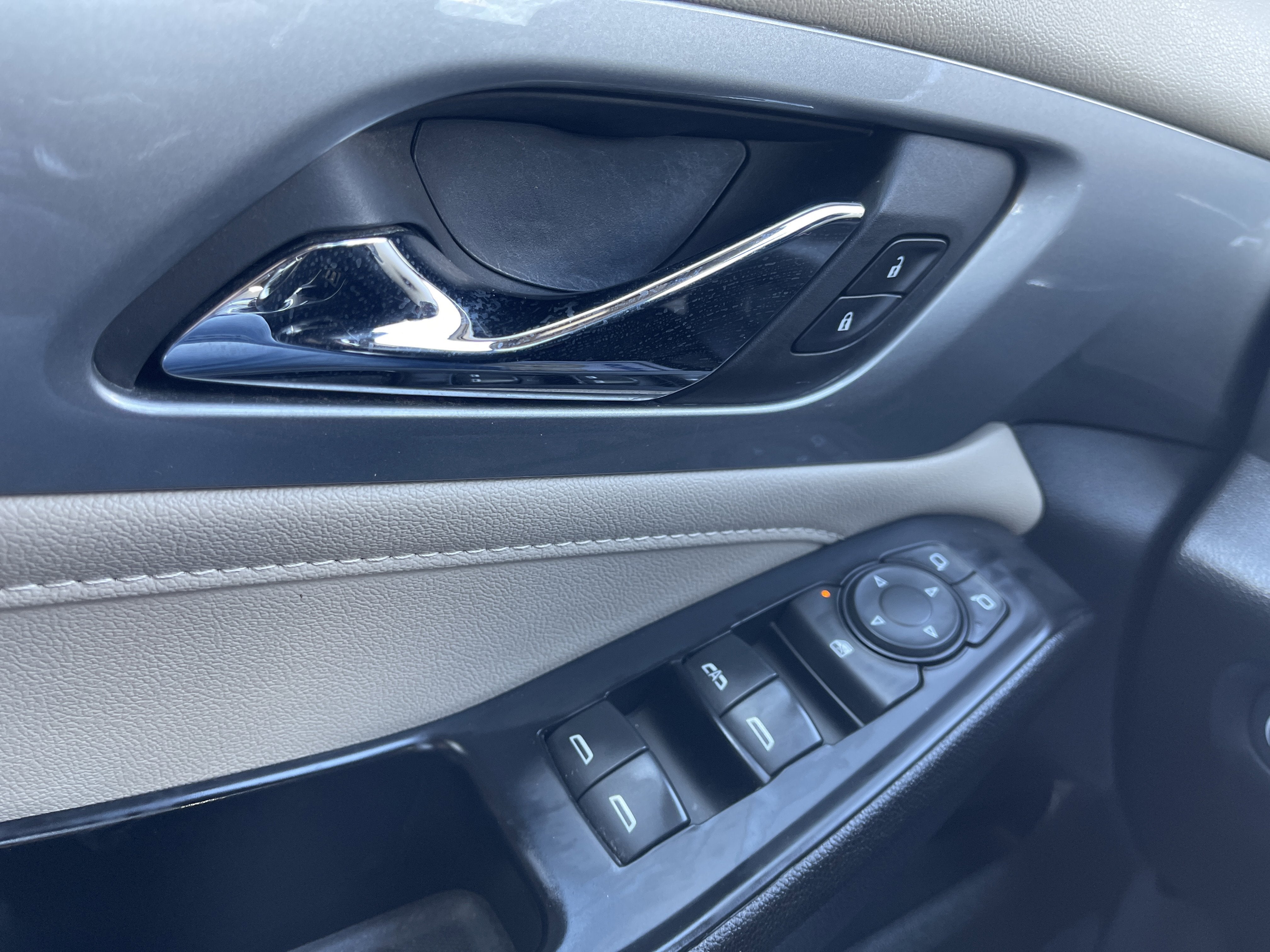 2023 Chevrolet Traverse 2FL