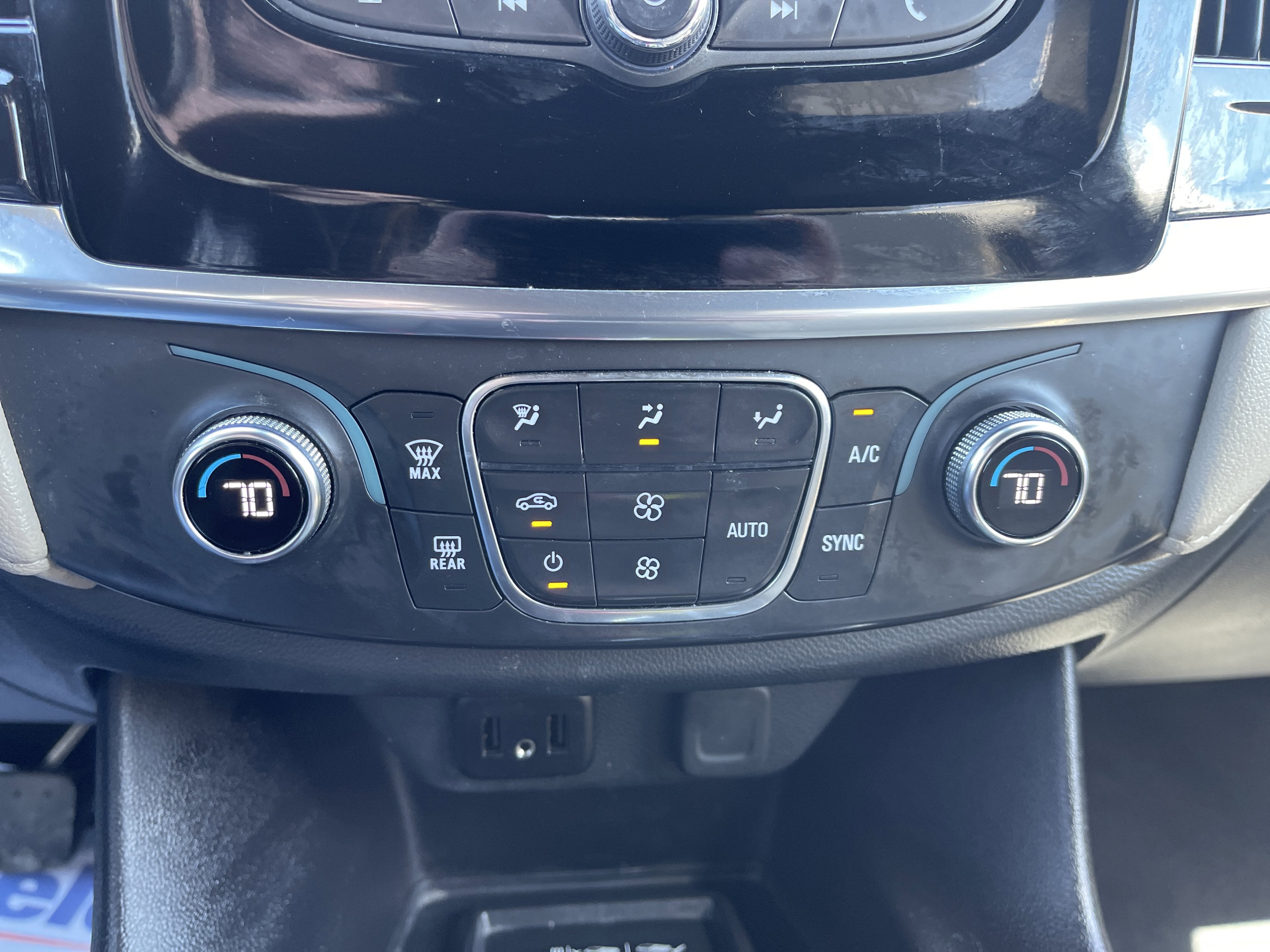 2023 Chevrolet Traverse 2FL