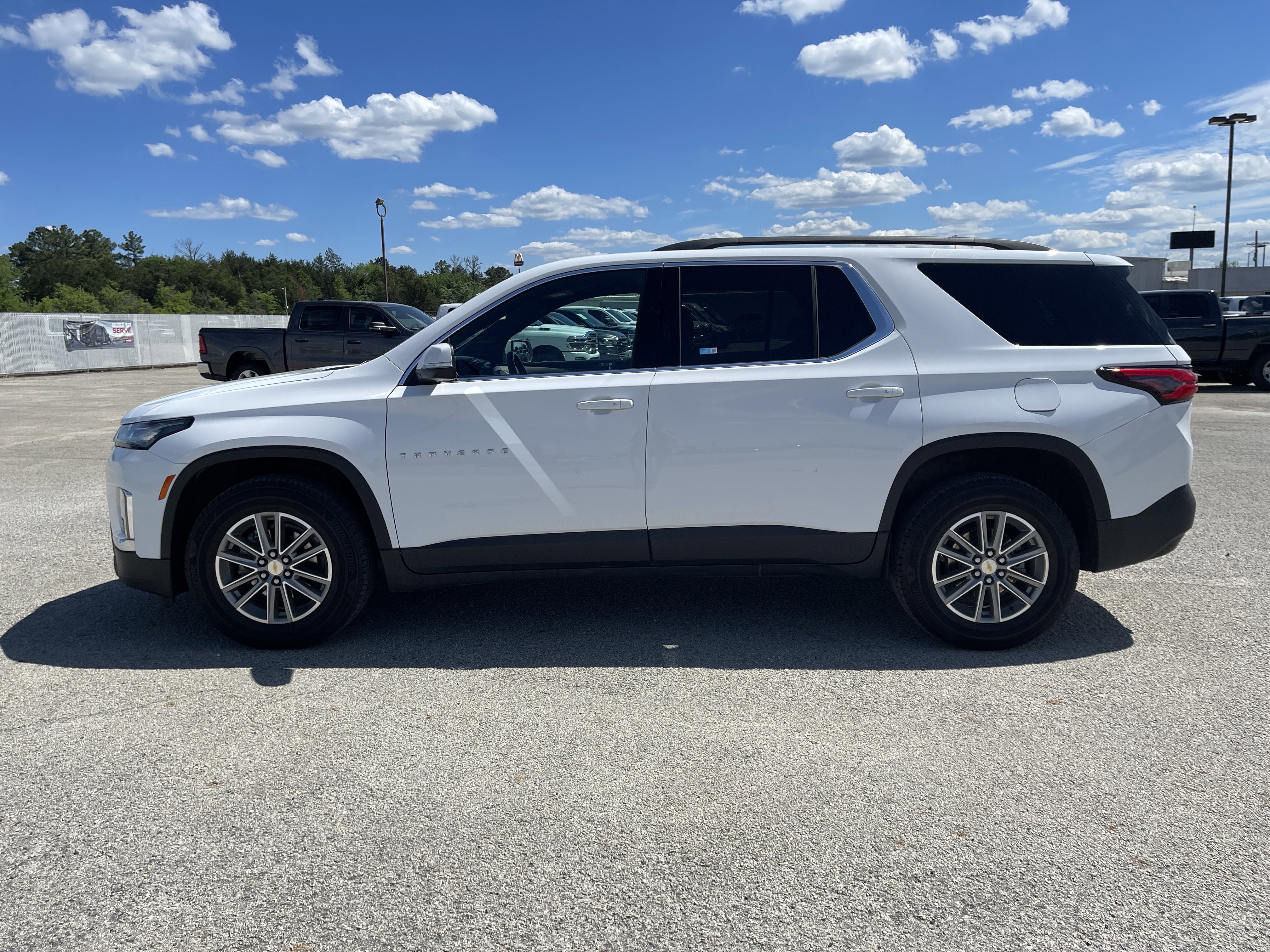 2023 Chevrolet Traverse 2FL