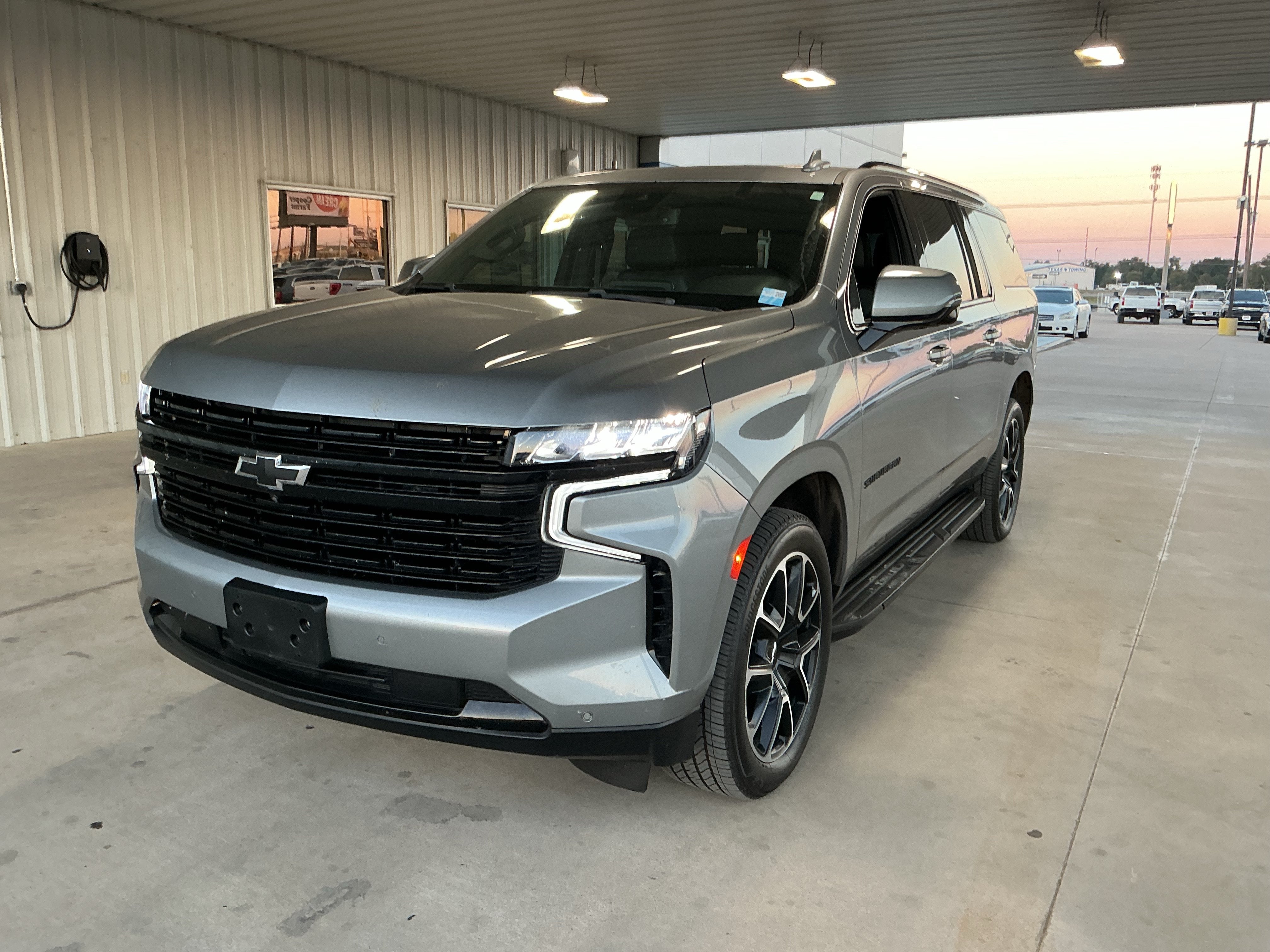 2023 Chevrolet Suburban RST