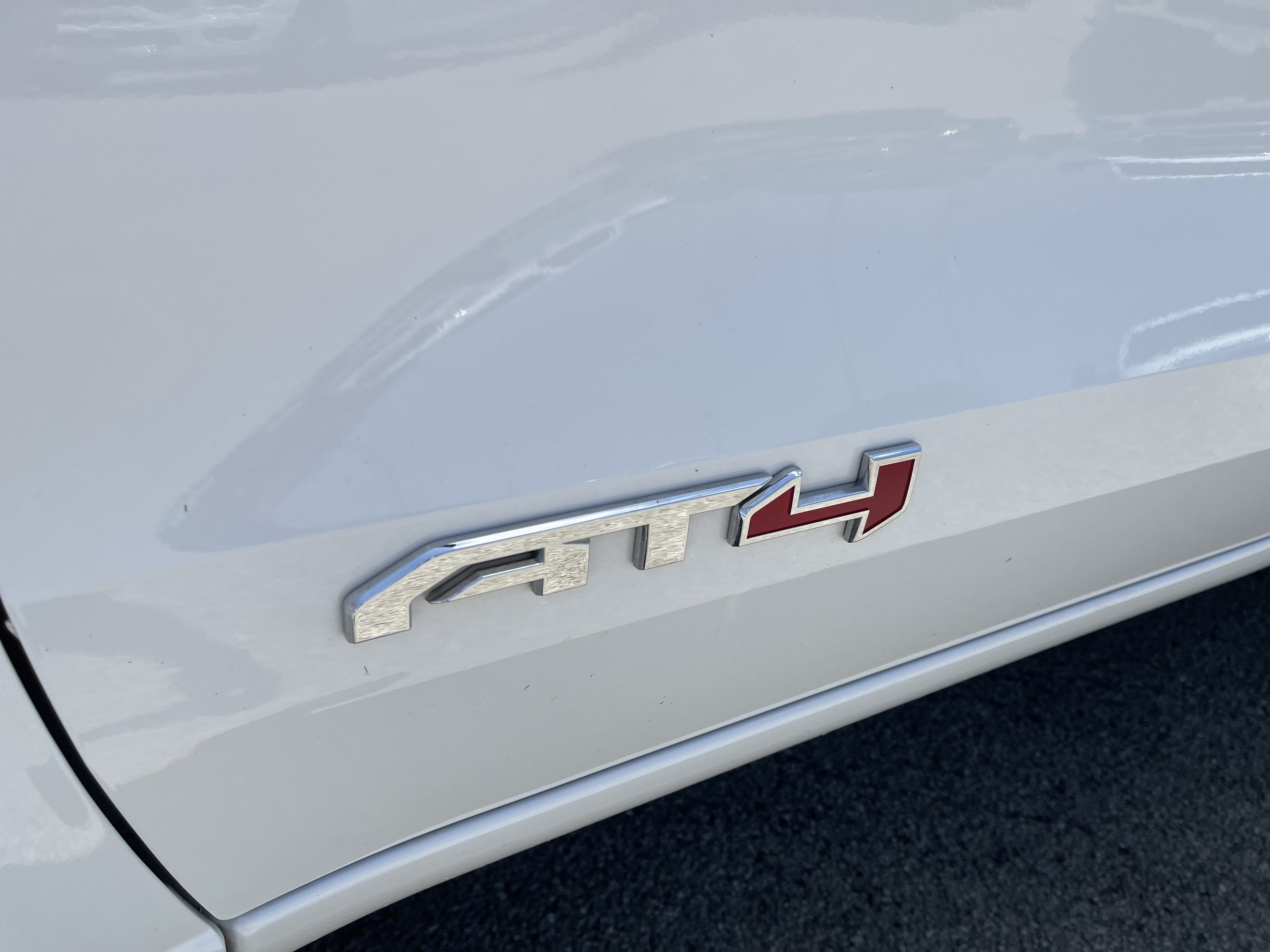 2024 GMC Canyon AT4