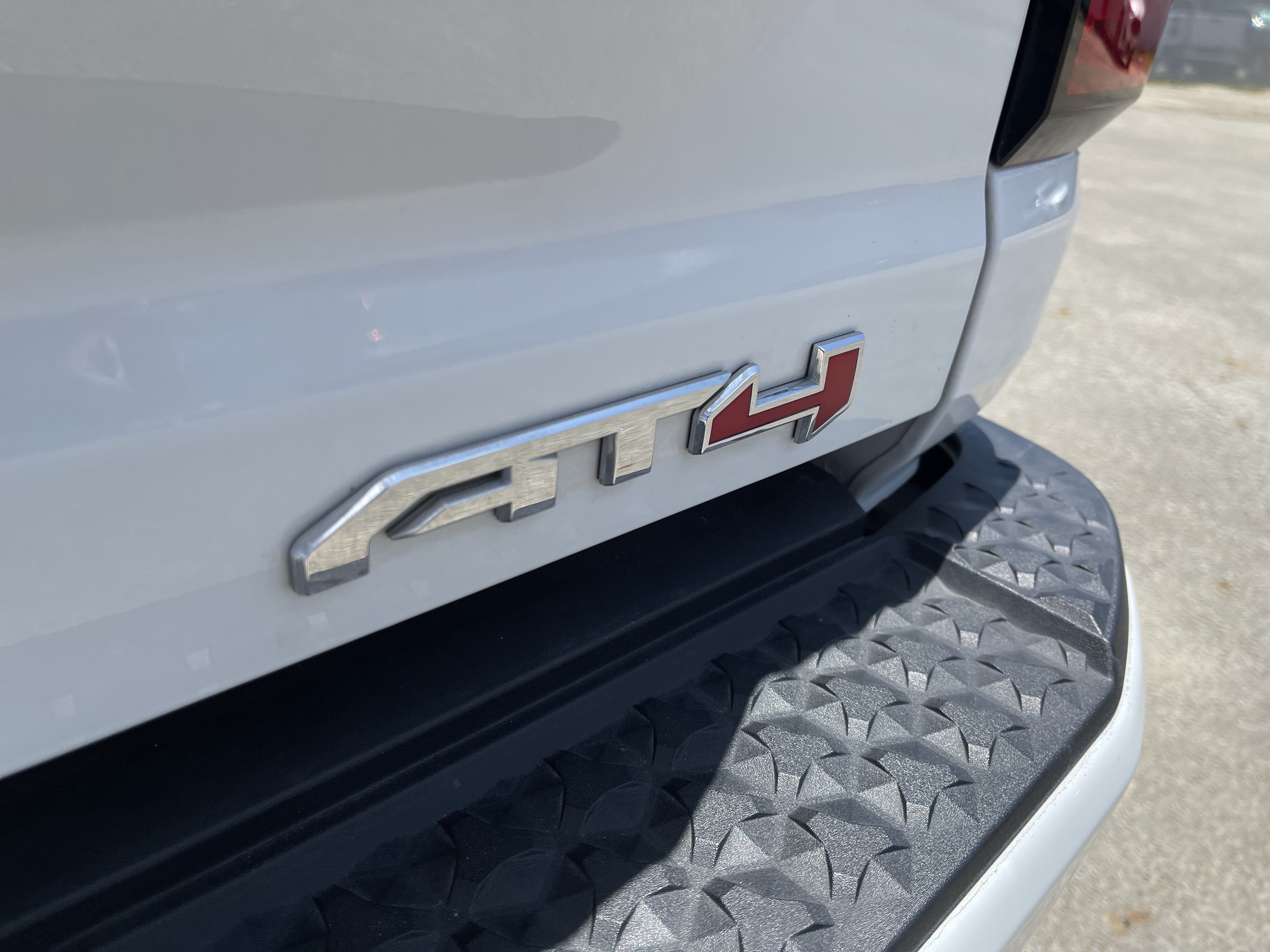 2024 GMC Canyon AT4