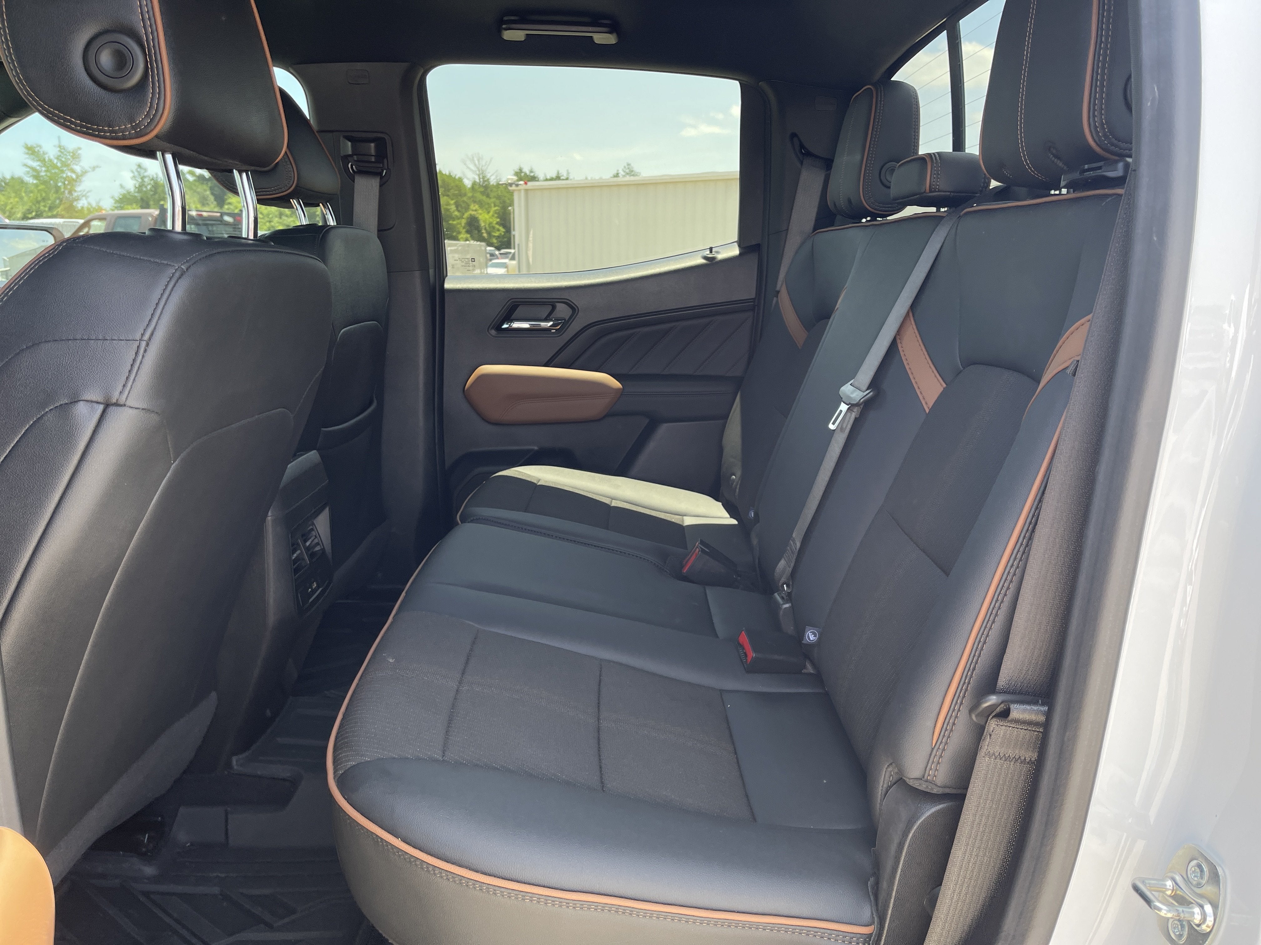 2024 GMC Canyon AT4