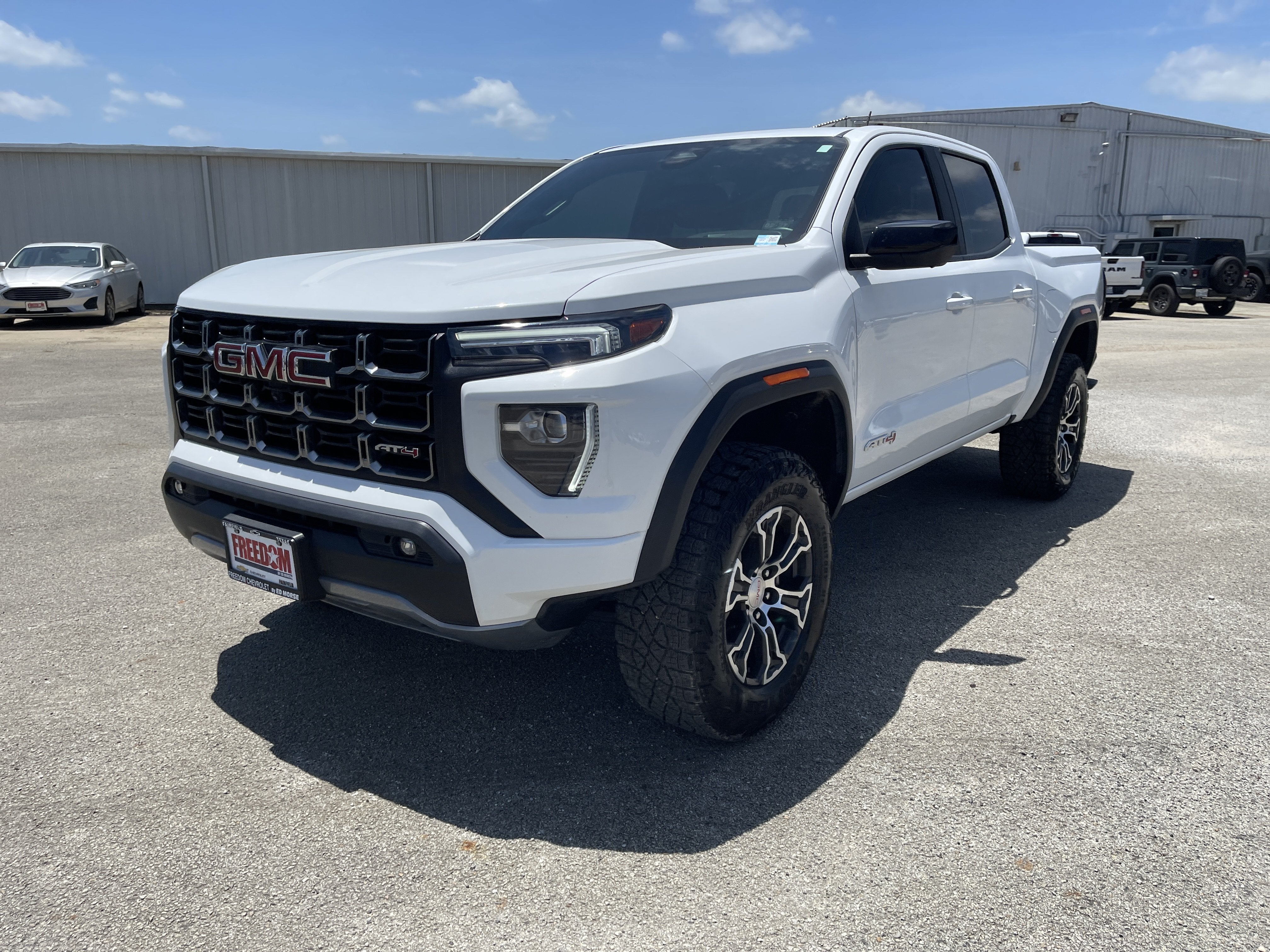 2024 GMC Canyon AT4