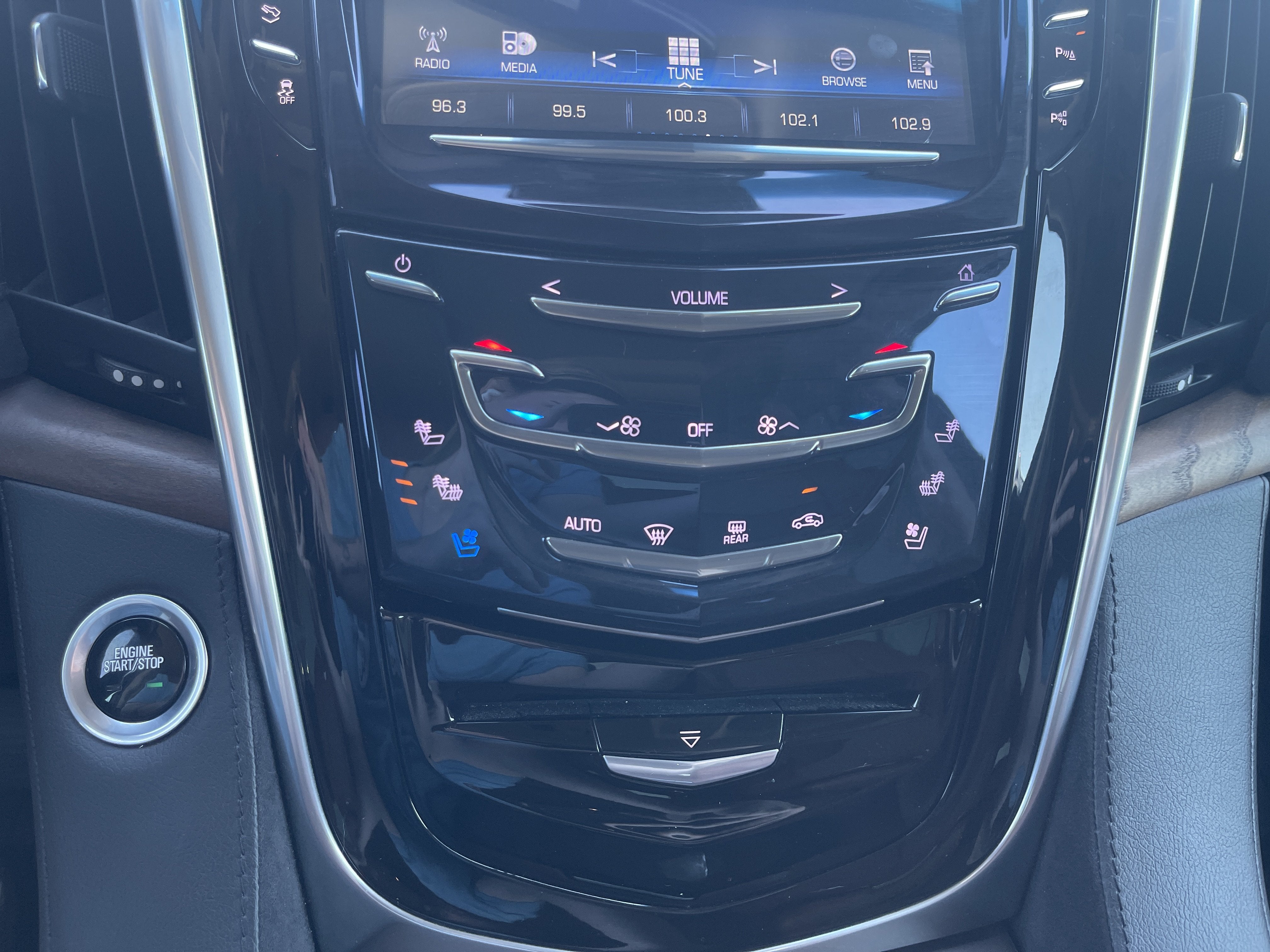 2020 Cadillac Escalade Premium Luxury
