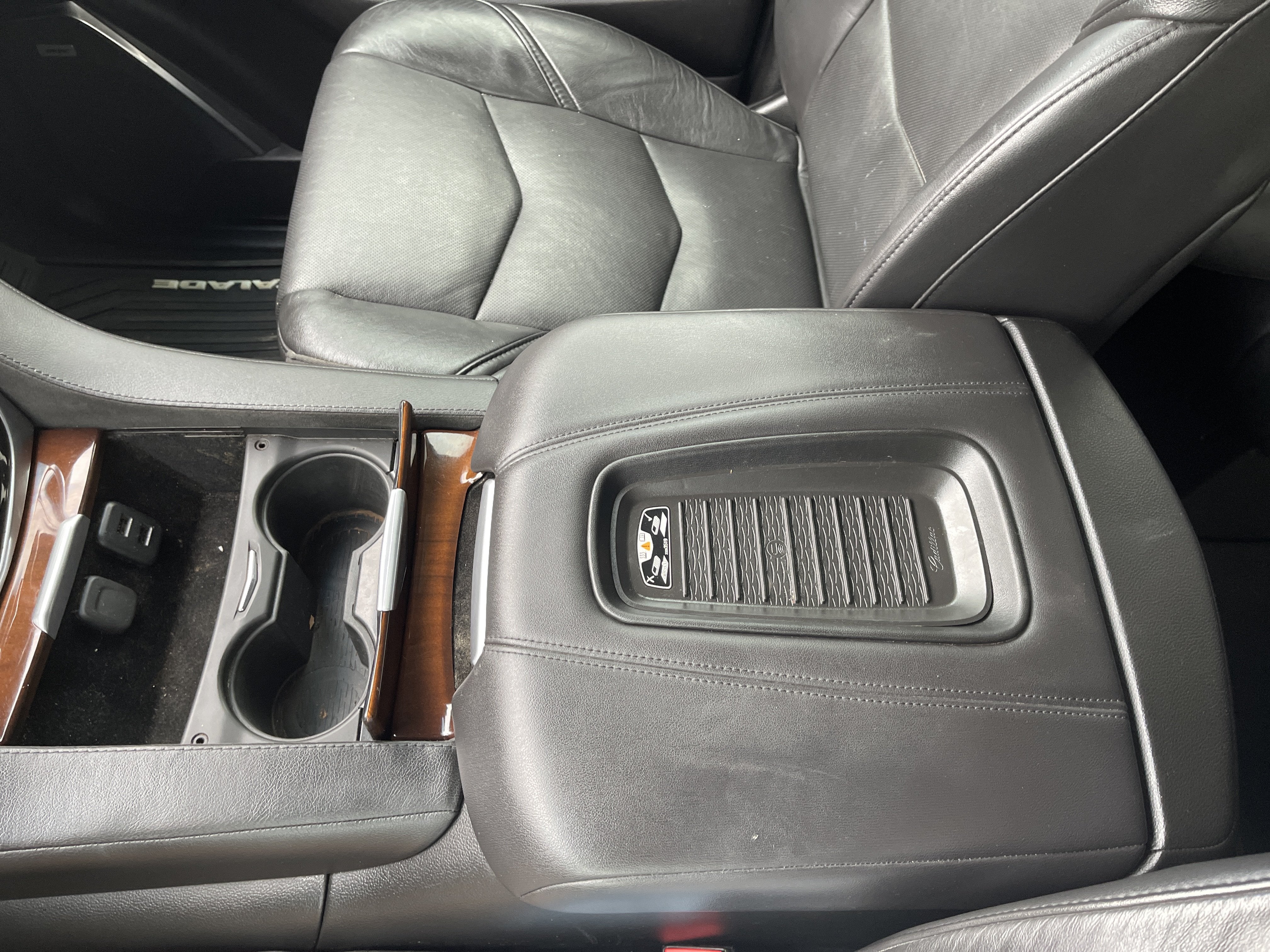 2019 Cadillac Escalade ESV Premium Luxury