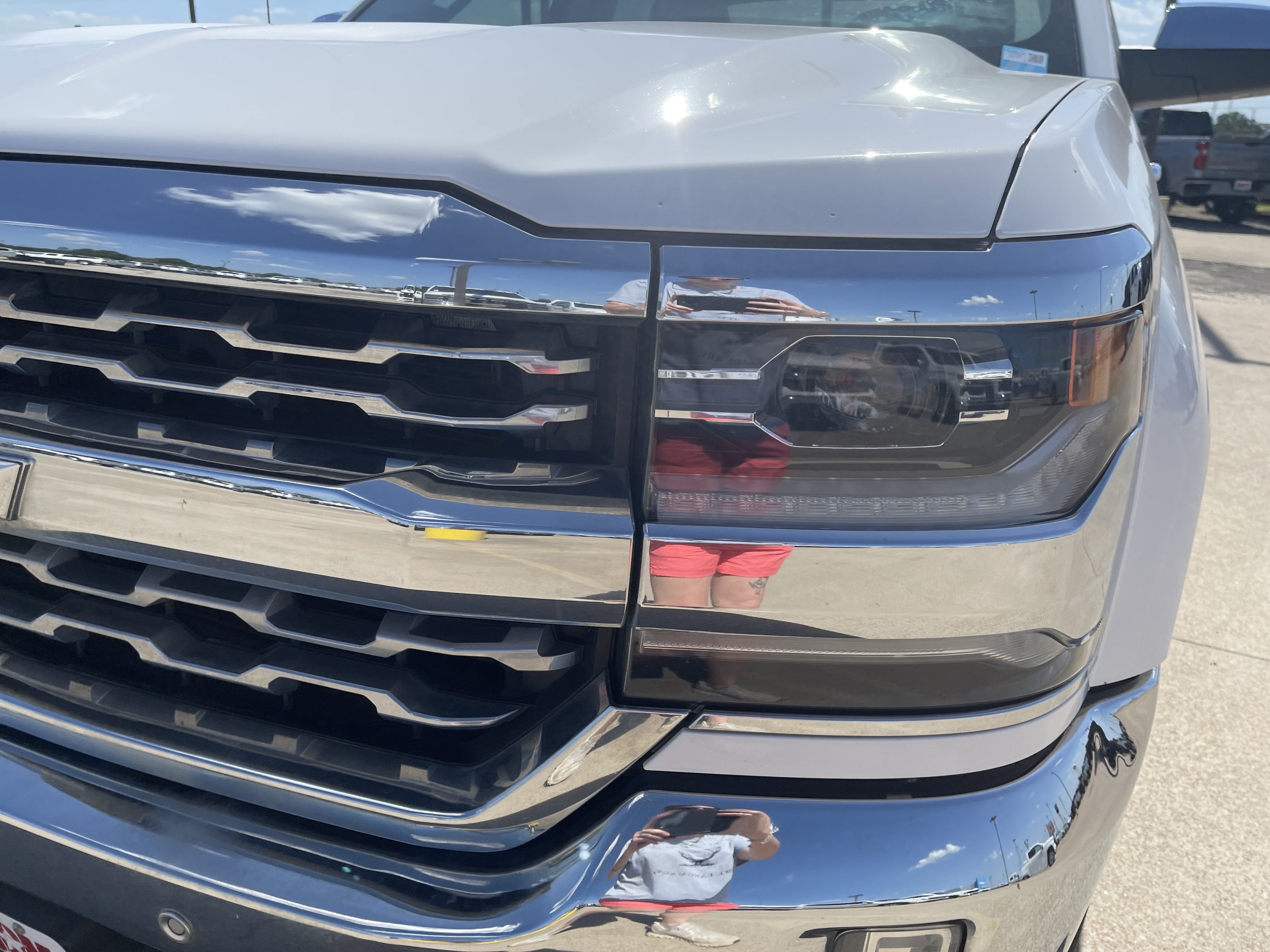 2018 Chevrolet Silverado 1500 LTZ - Photo 10