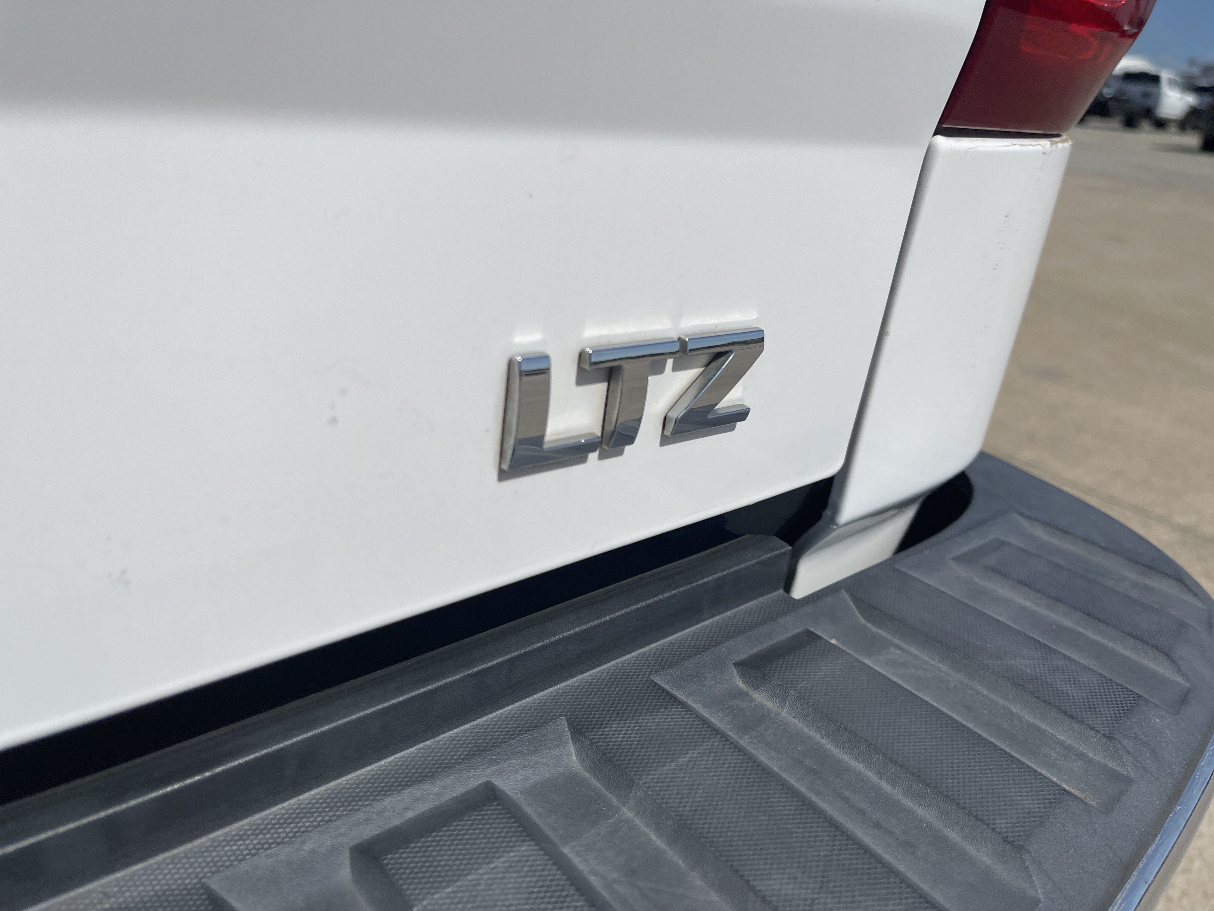 2018 Chevrolet Silverado 1500 LTZ - Photo 13