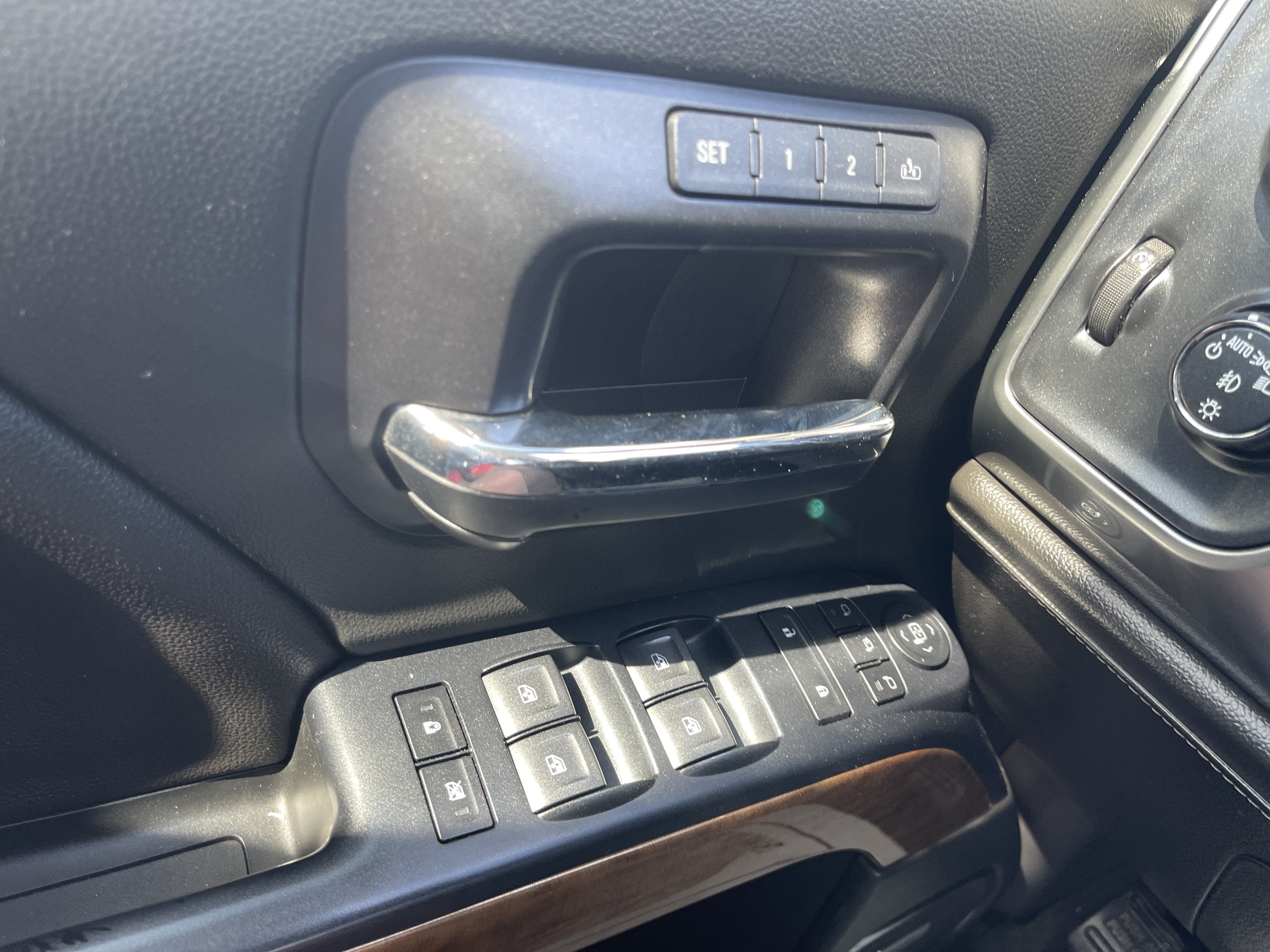2018 Chevrolet Silverado 1500 LTZ - Photo 22