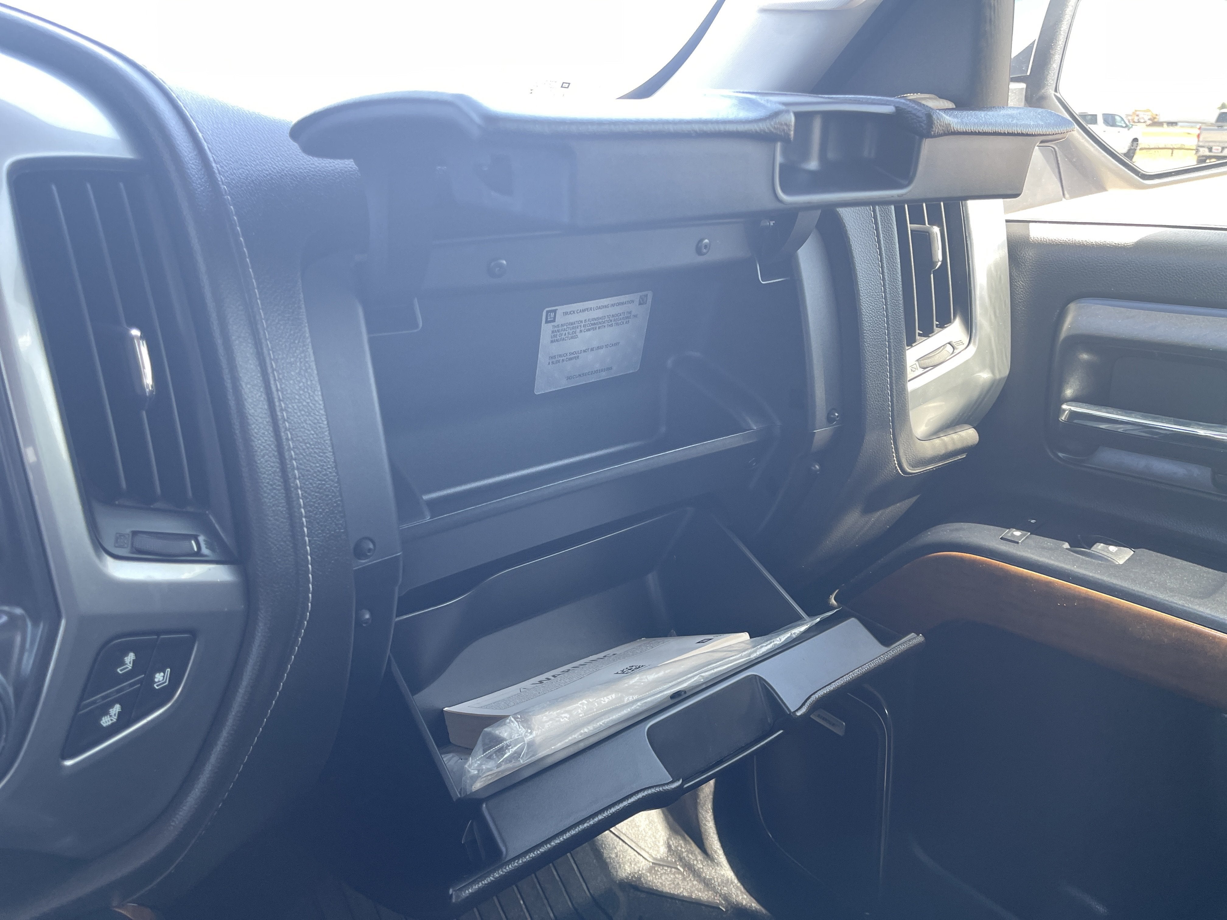 2018 Chevrolet Silverado 1500 LTZ - Photo 30