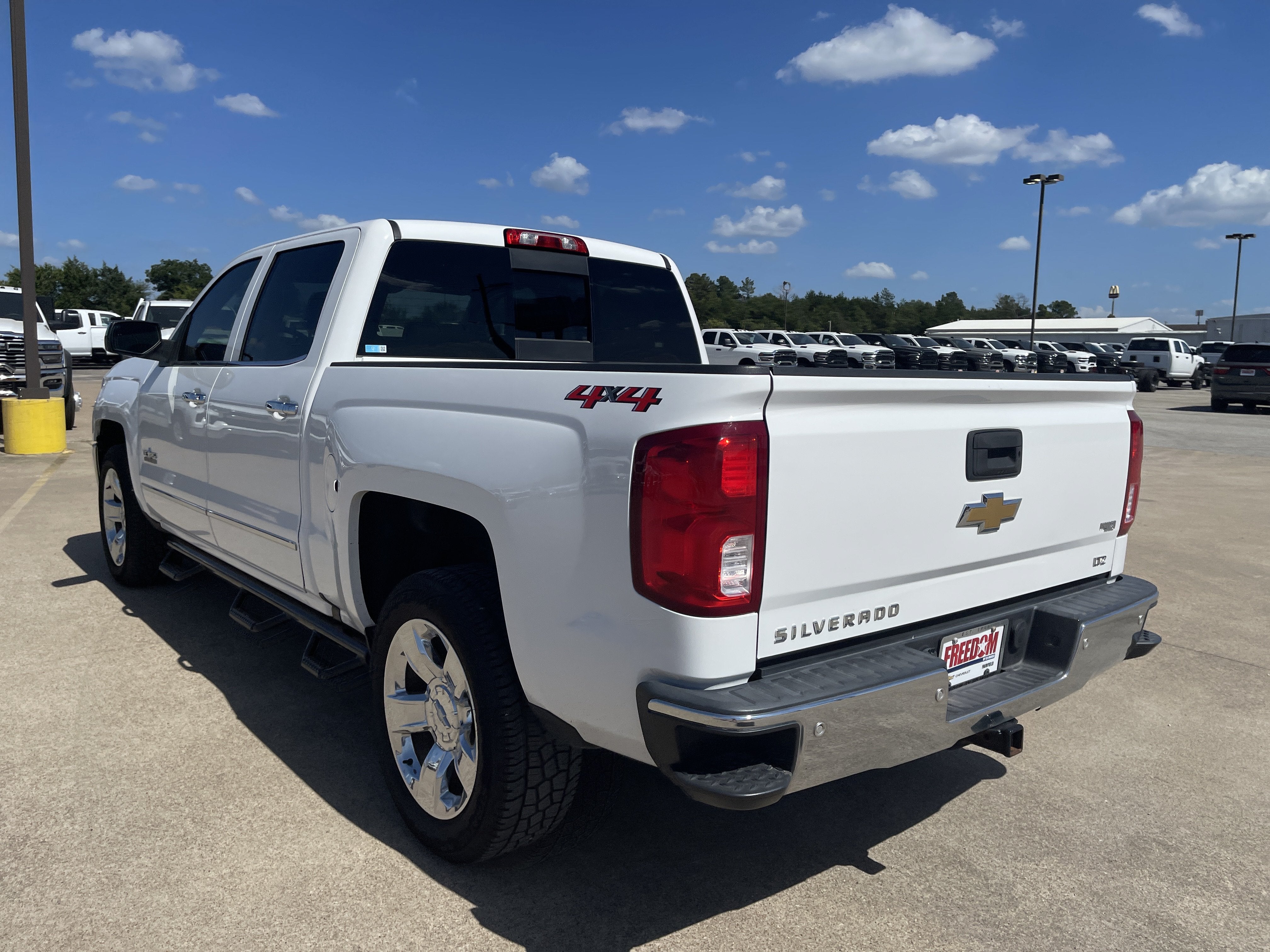 2018 Chevrolet Silverado 1500 LTZ - Photo 6