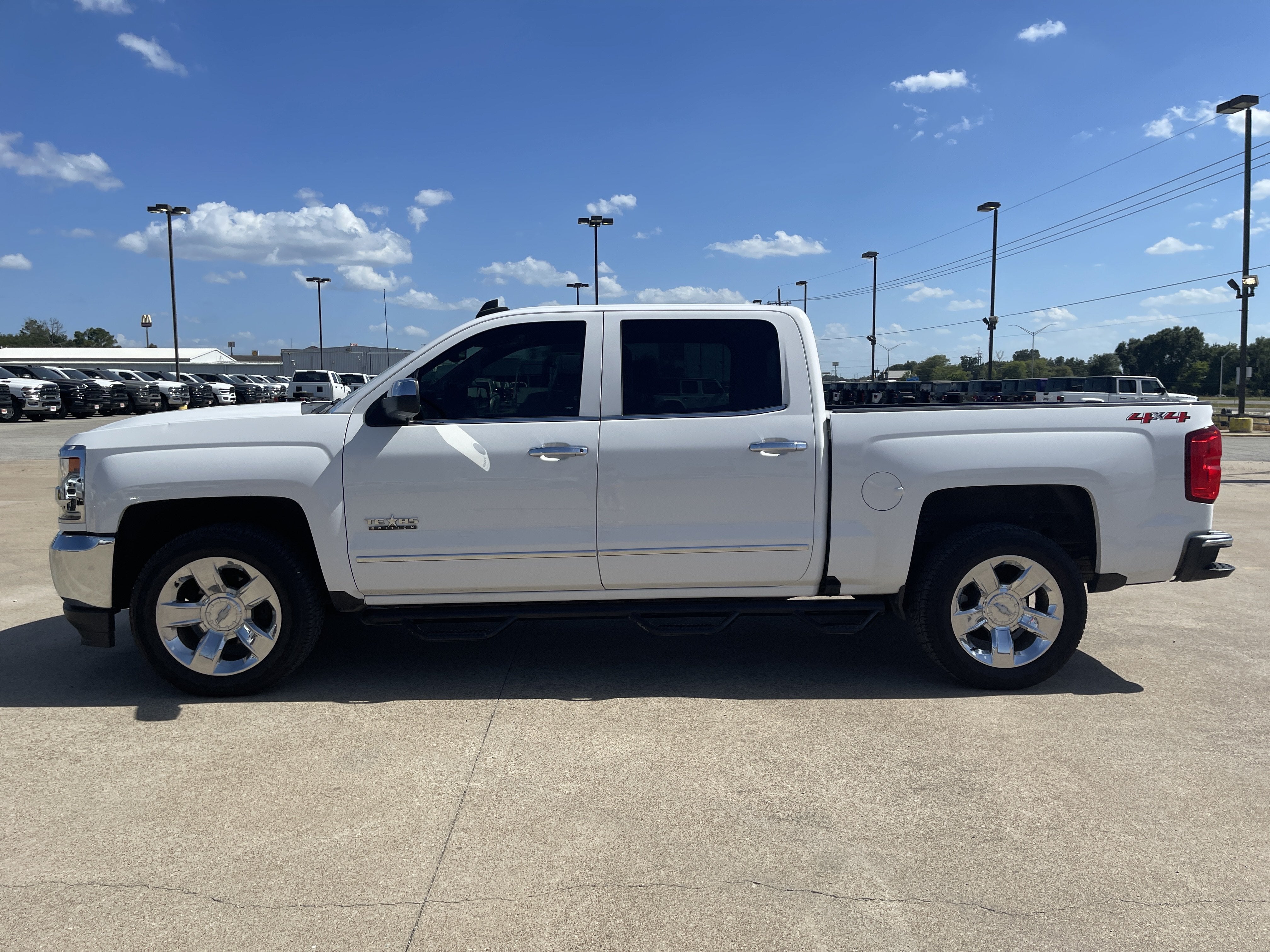2018 Chevrolet Silverado 1500 LTZ - Photo 7