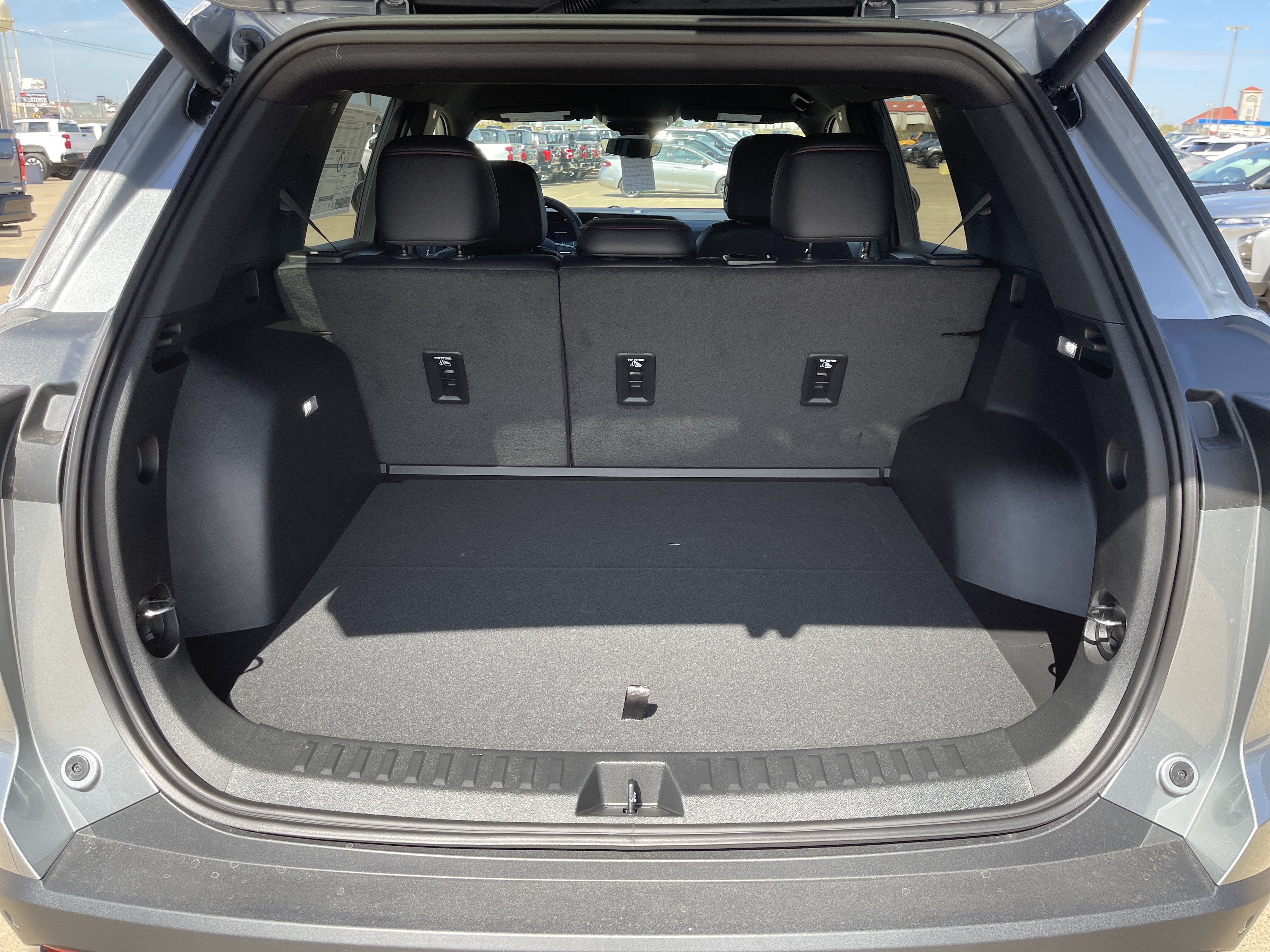 2027 Chevrolet Equinox RS - Photo 13