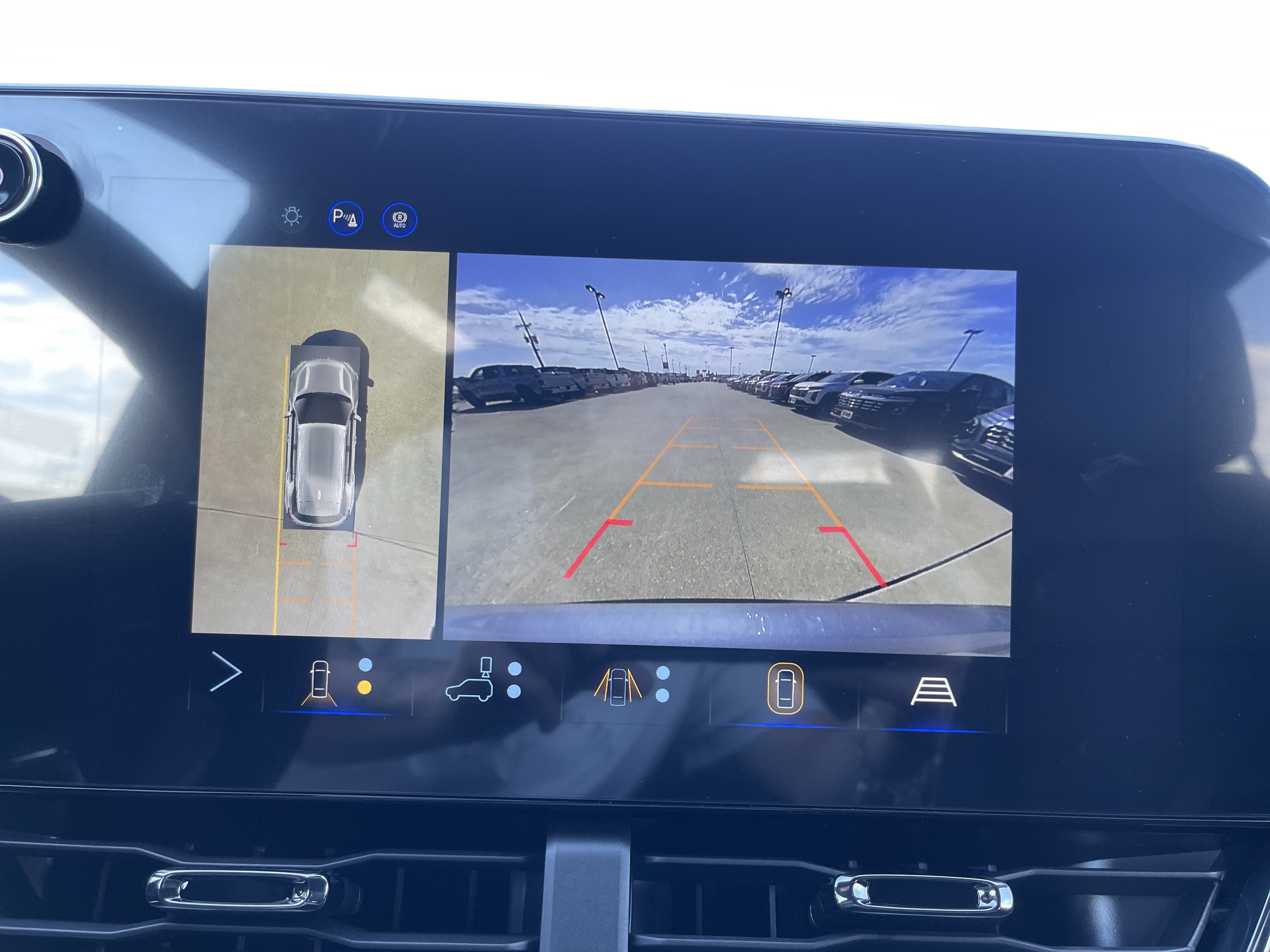 2027 Chevrolet Equinox RS - Photo 26
