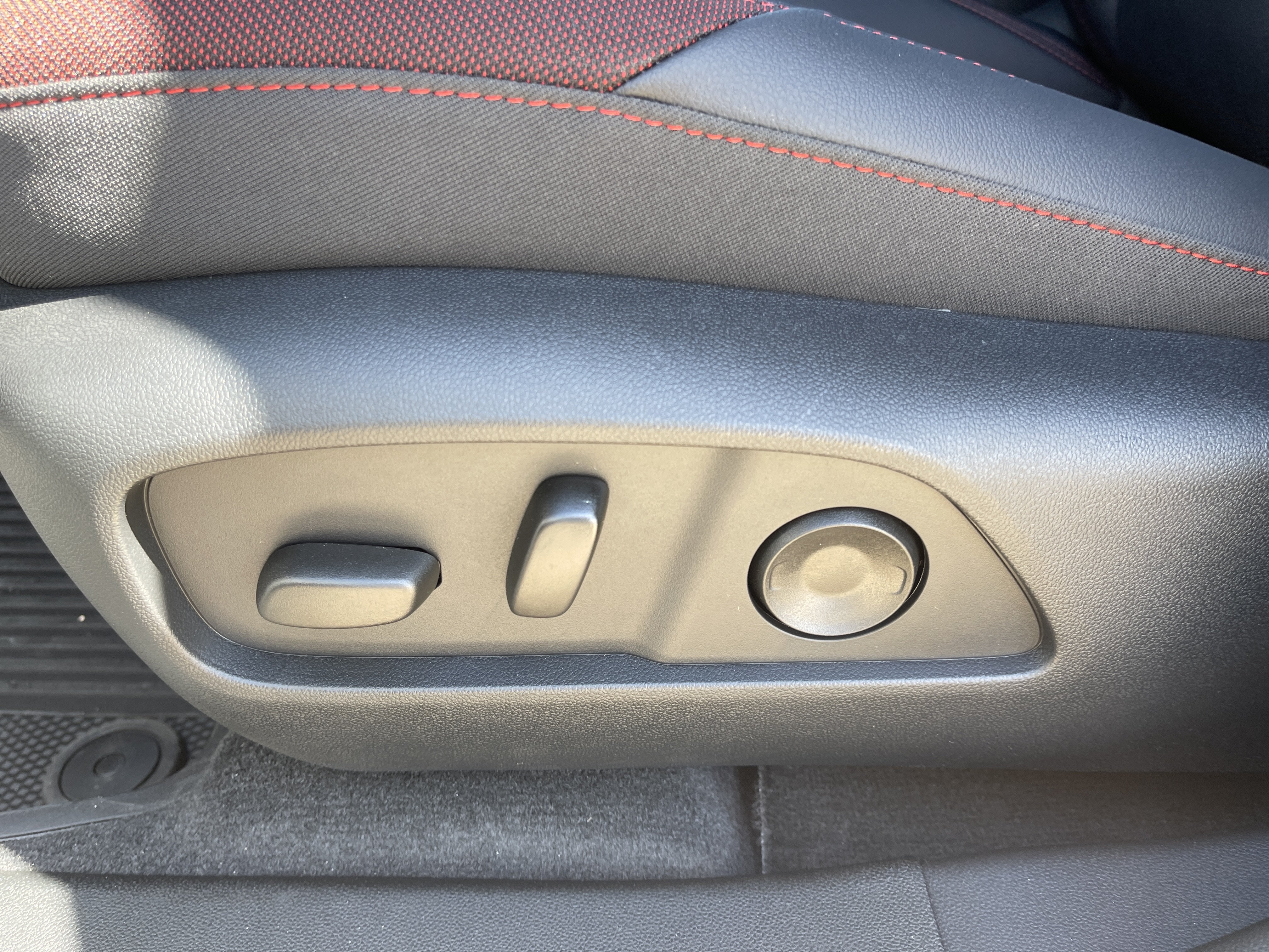 2027 Chevrolet Equinox RS - Photo 36