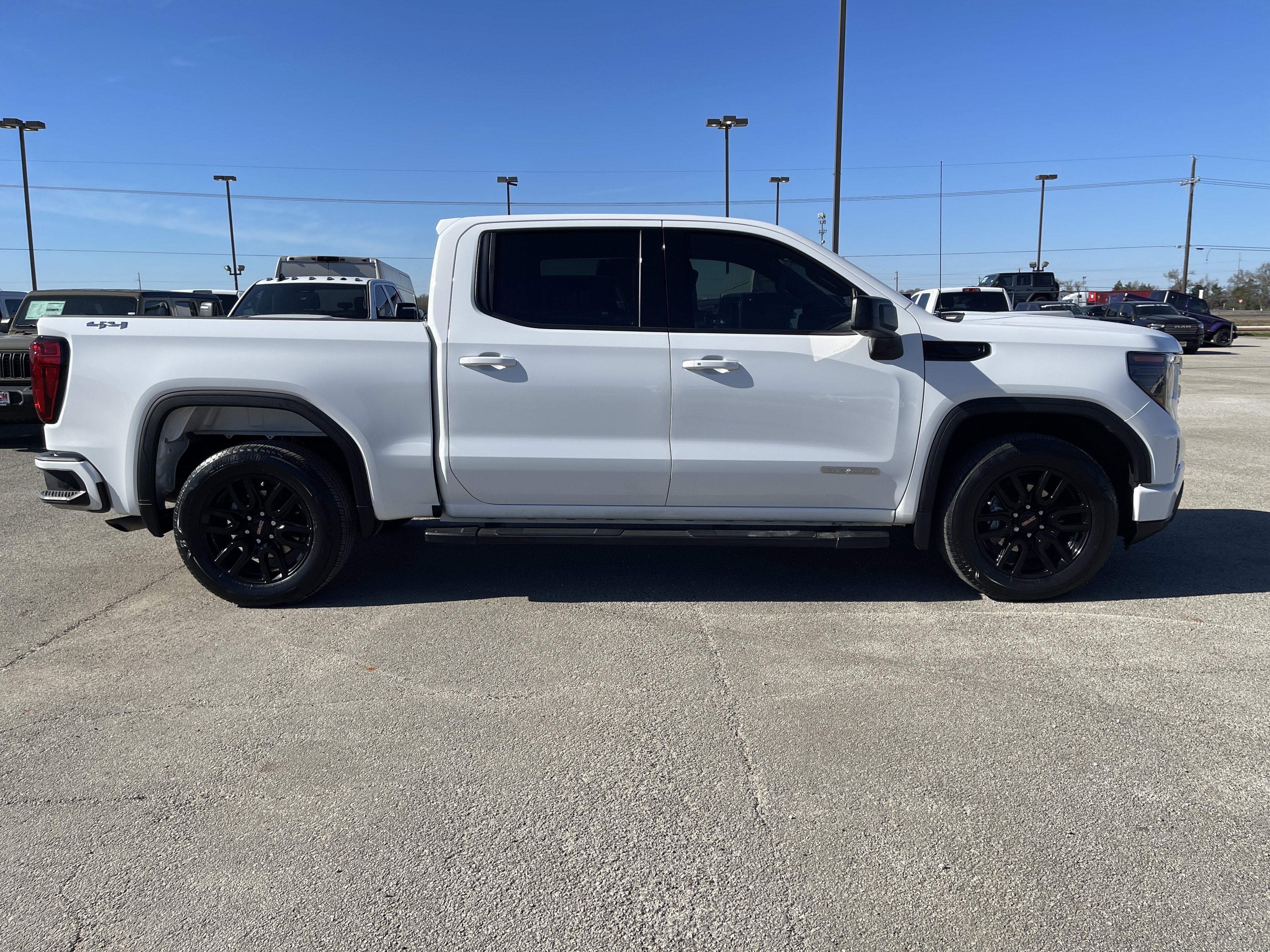 2024 GMC Sierra 1500 Elevation