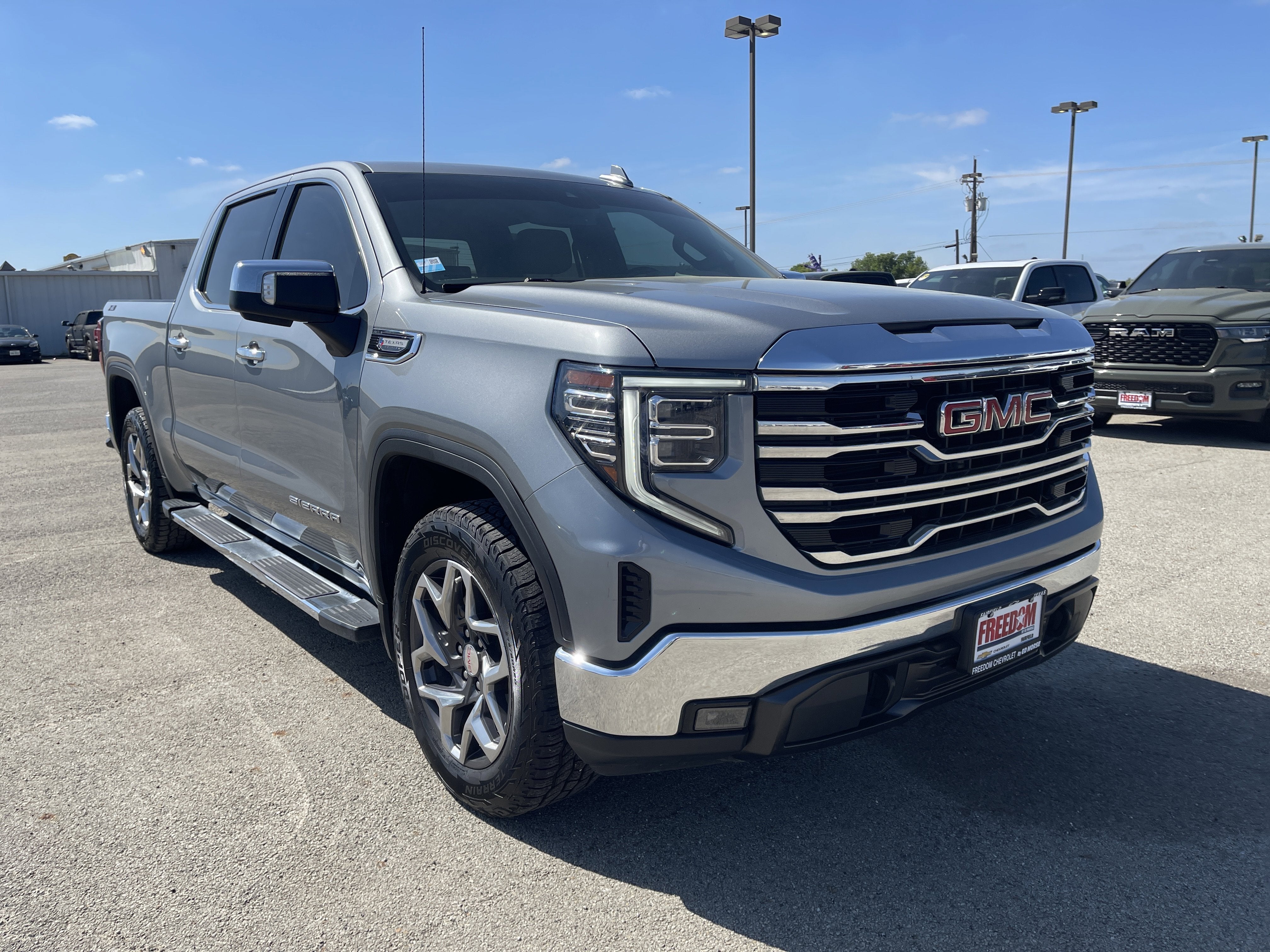 2023 GMC Sierra 1500 SLT