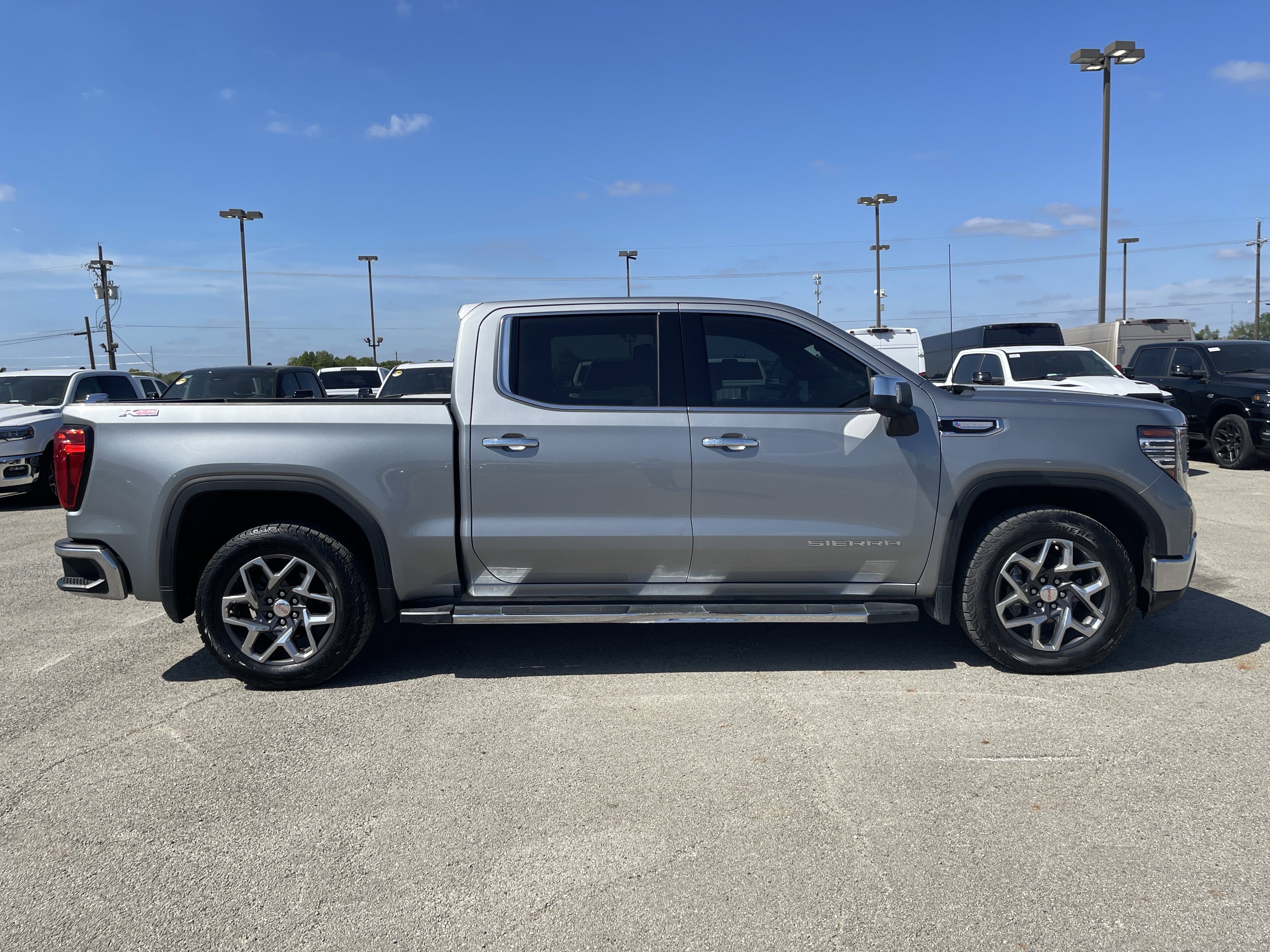 2023 GMC Sierra 1500 SLT