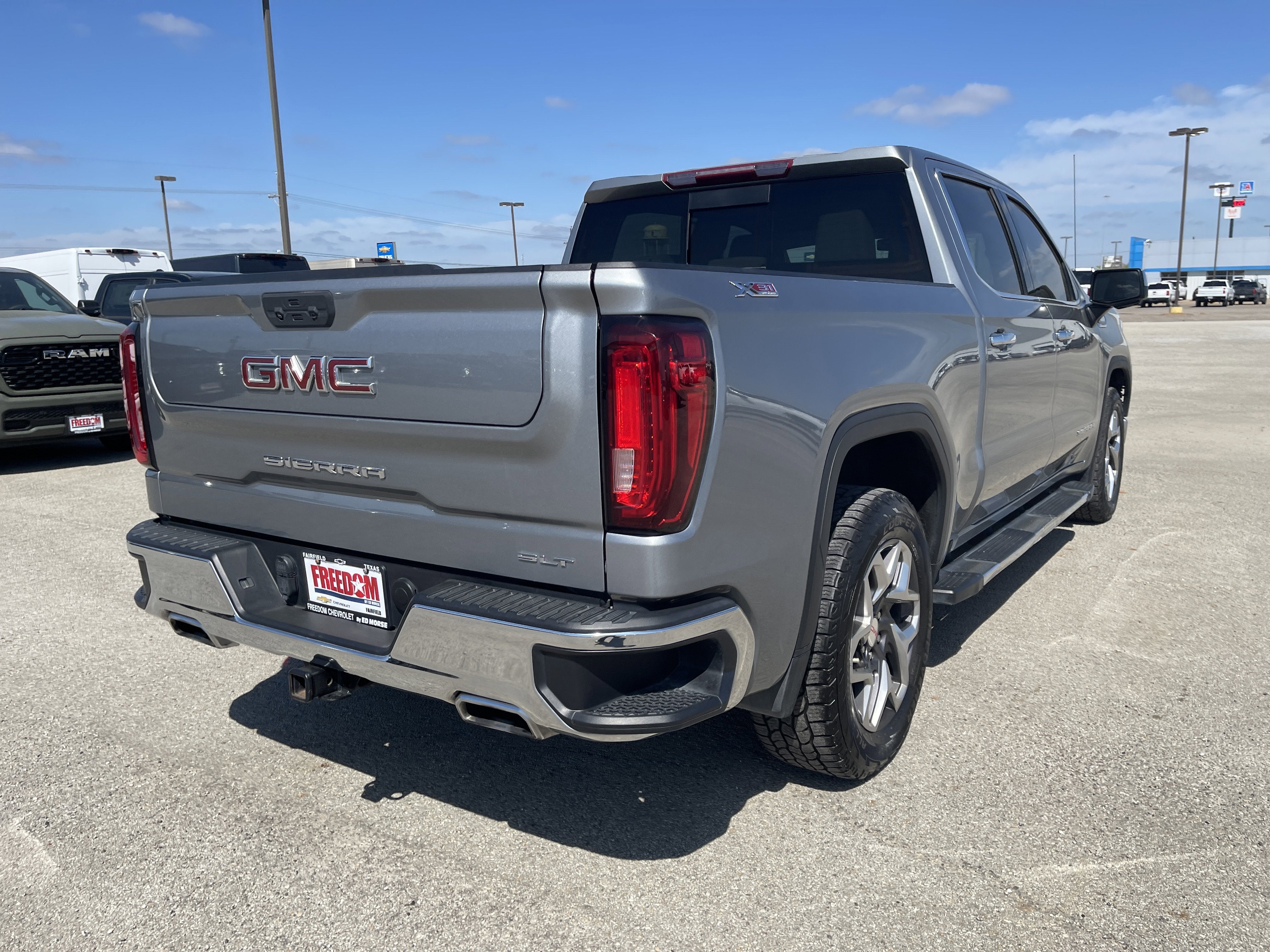 2023 GMC Sierra 1500 SLT