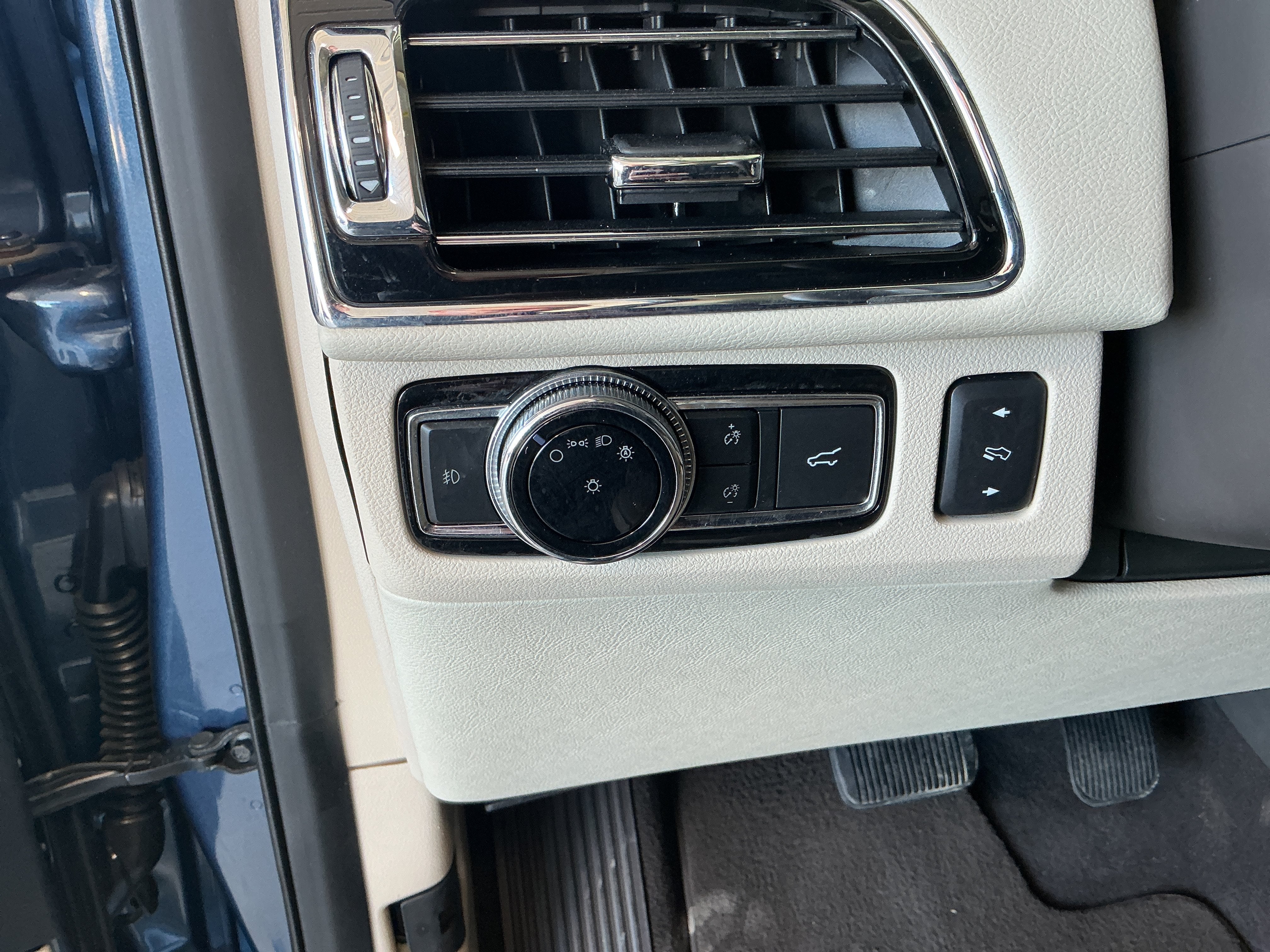 2019 Lincoln Navigator Select