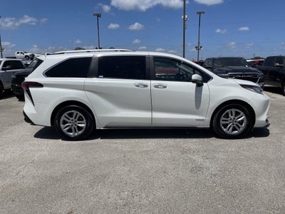 2021 Toyota Sienna Limited