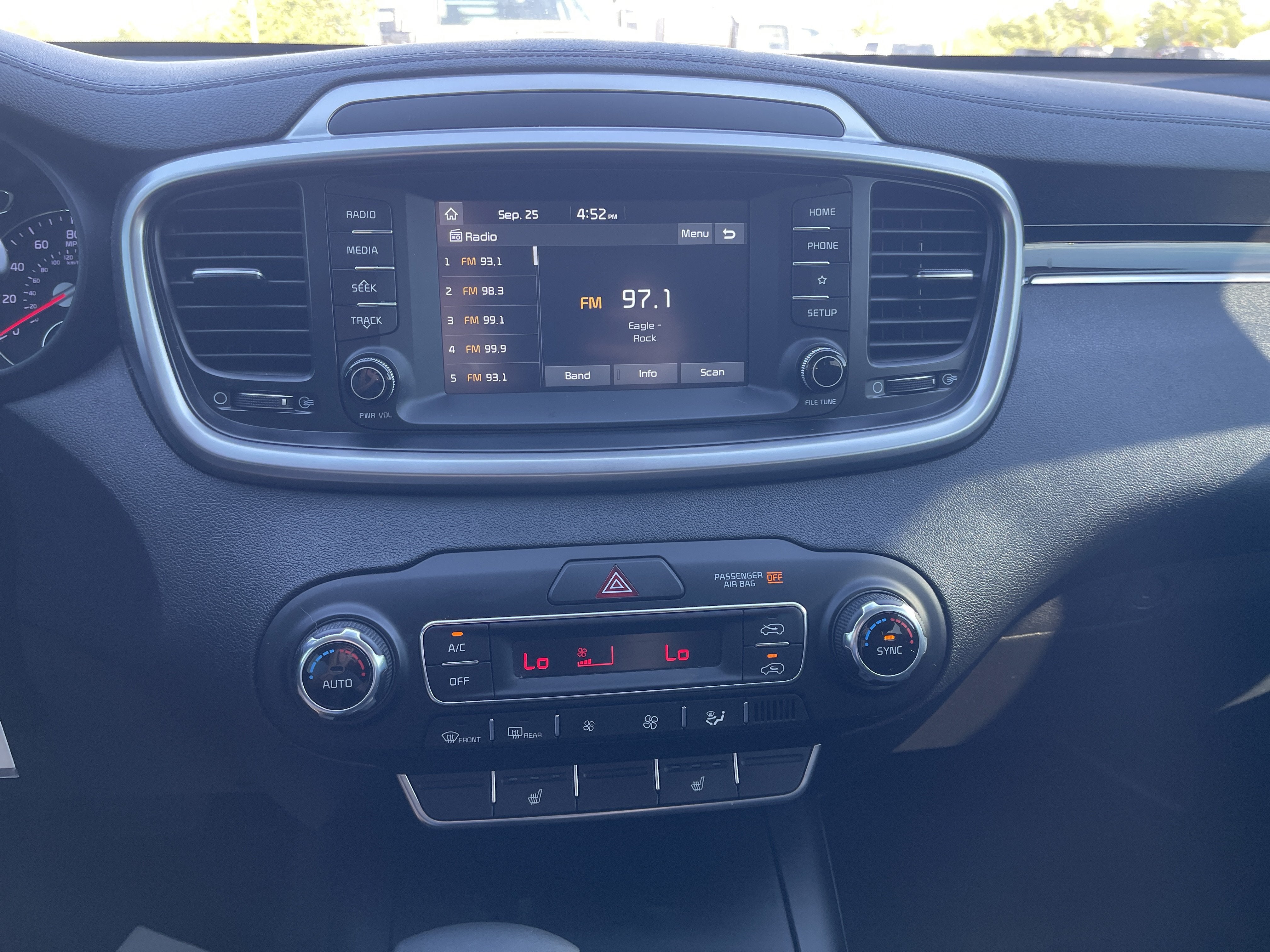 2020 Kia Sorento LX