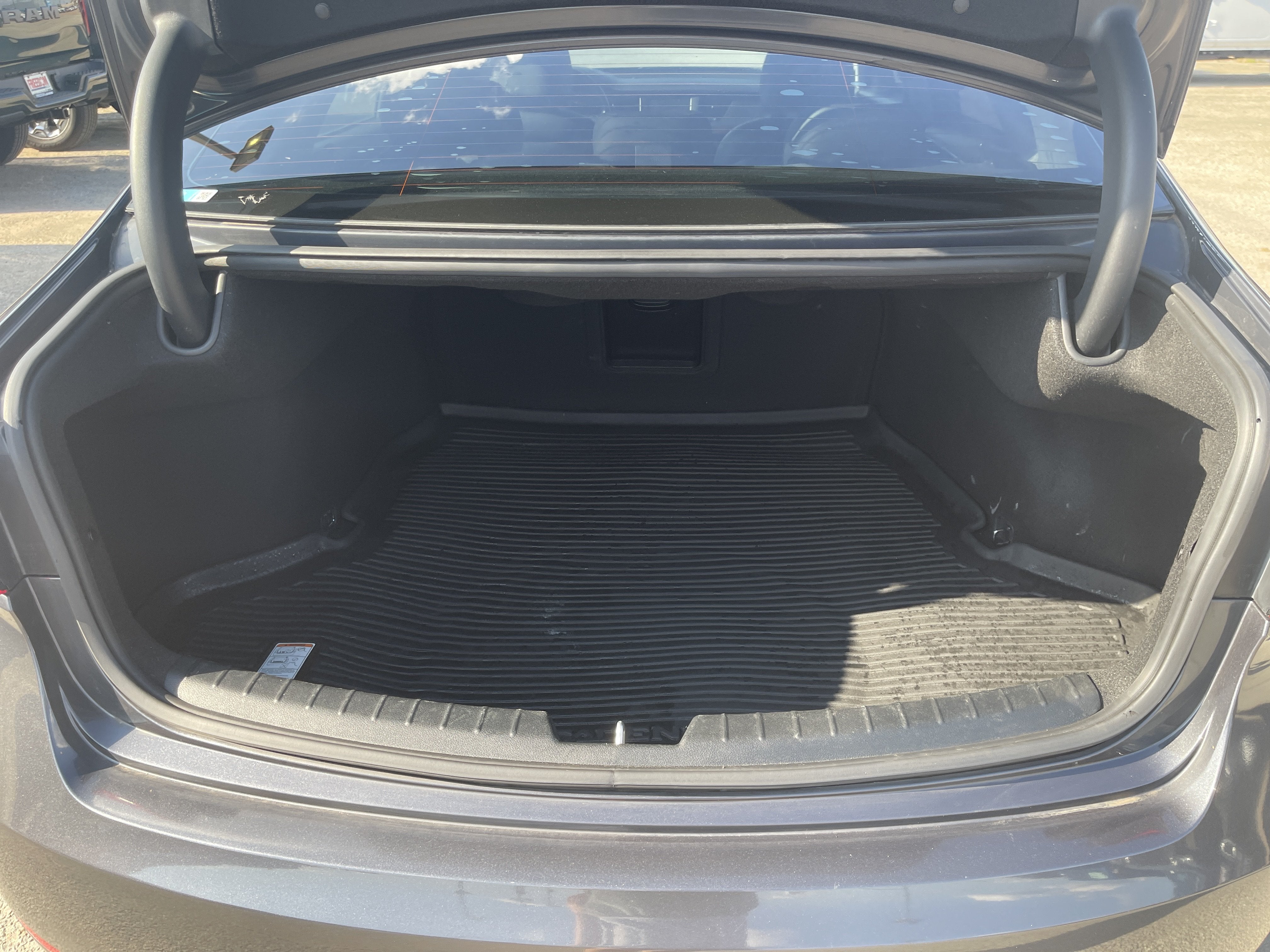2017 Kia Cadenza Premium