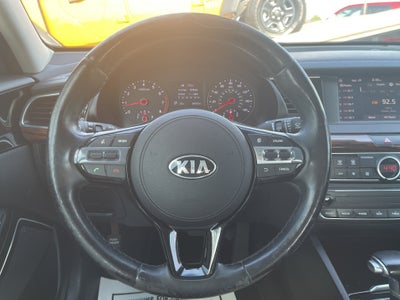2017 Kia Cadenza Premium