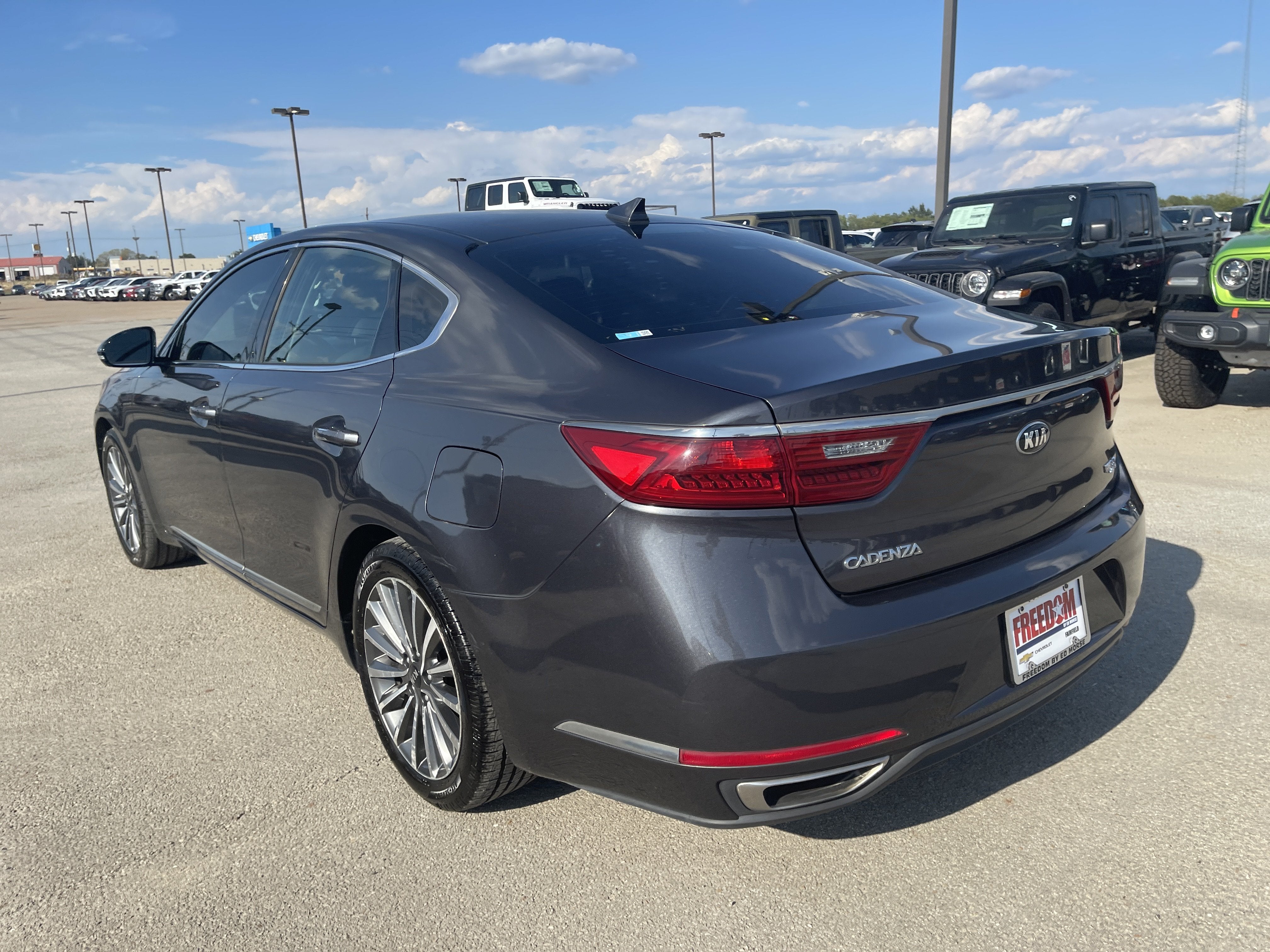 2017 Kia Cadenza Premium
