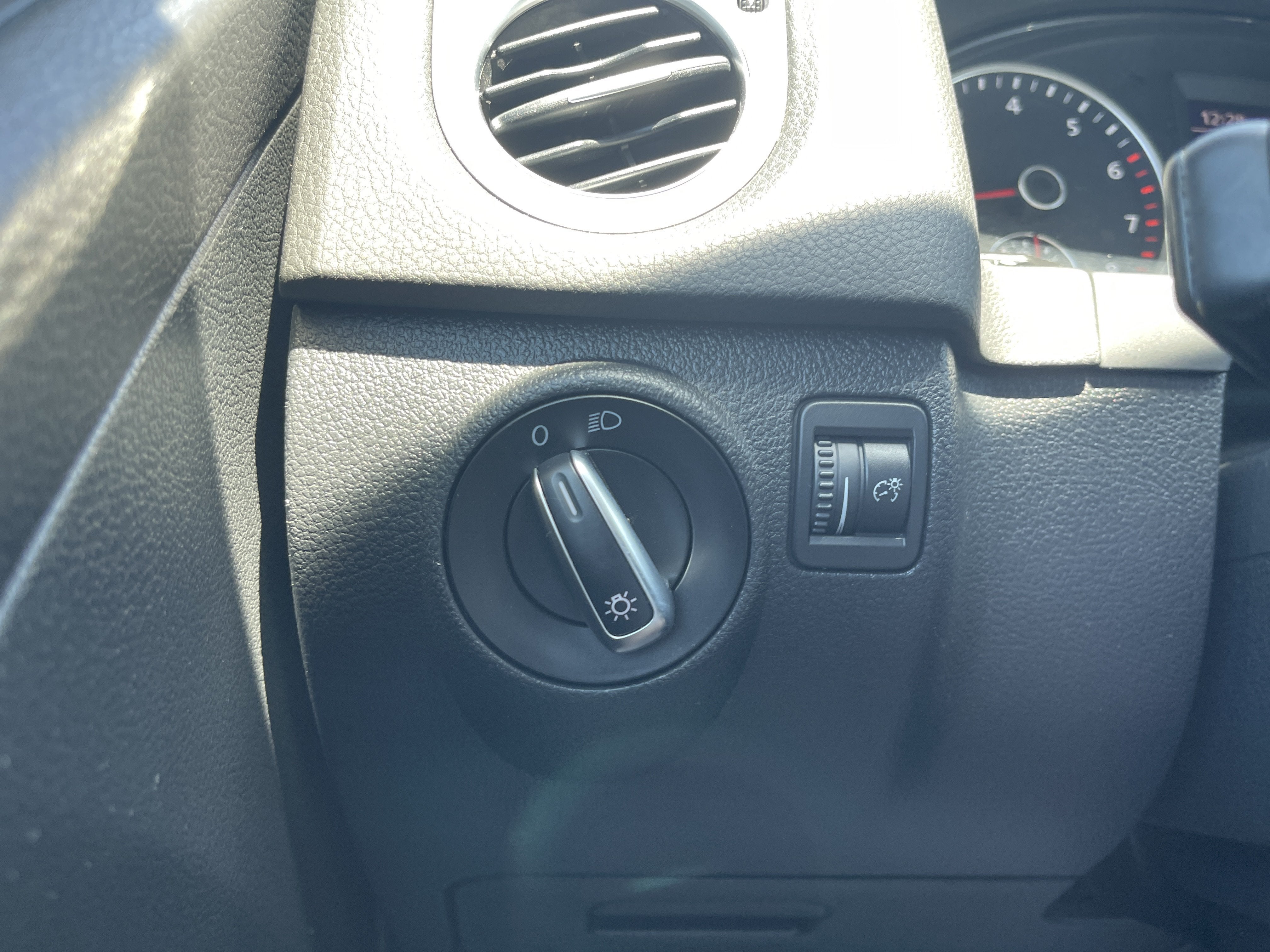 2017 Volkswagen Tiguan S